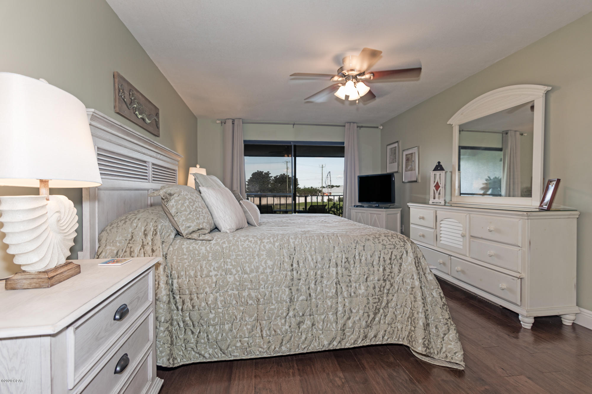 Edgewater Golf Villas V-B - Residential