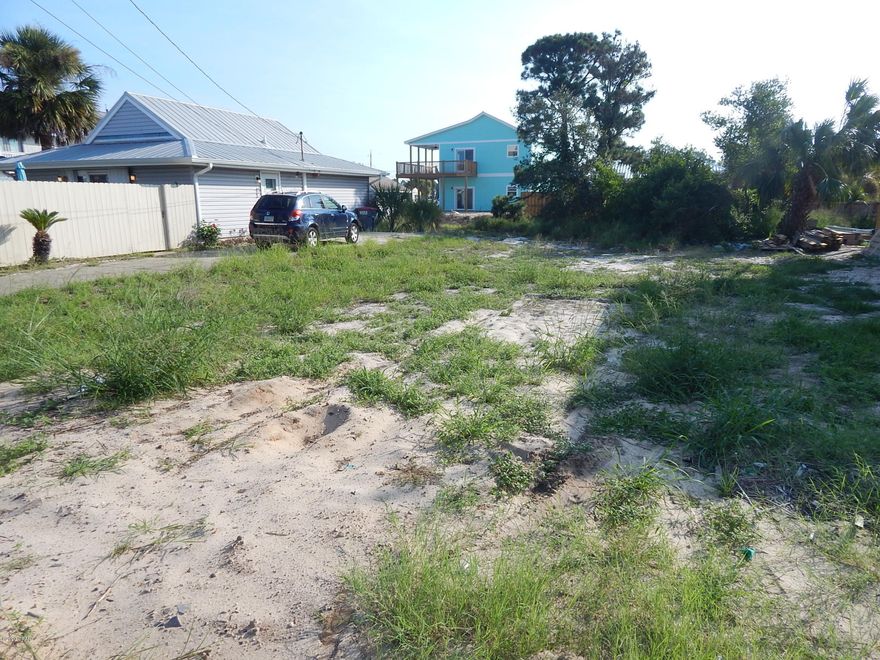 A fantastic lot at 120 feet deep and walking distance to the beach. Build your dream home or vacation rental. Lot is cleared and easy access to city water and sewer.