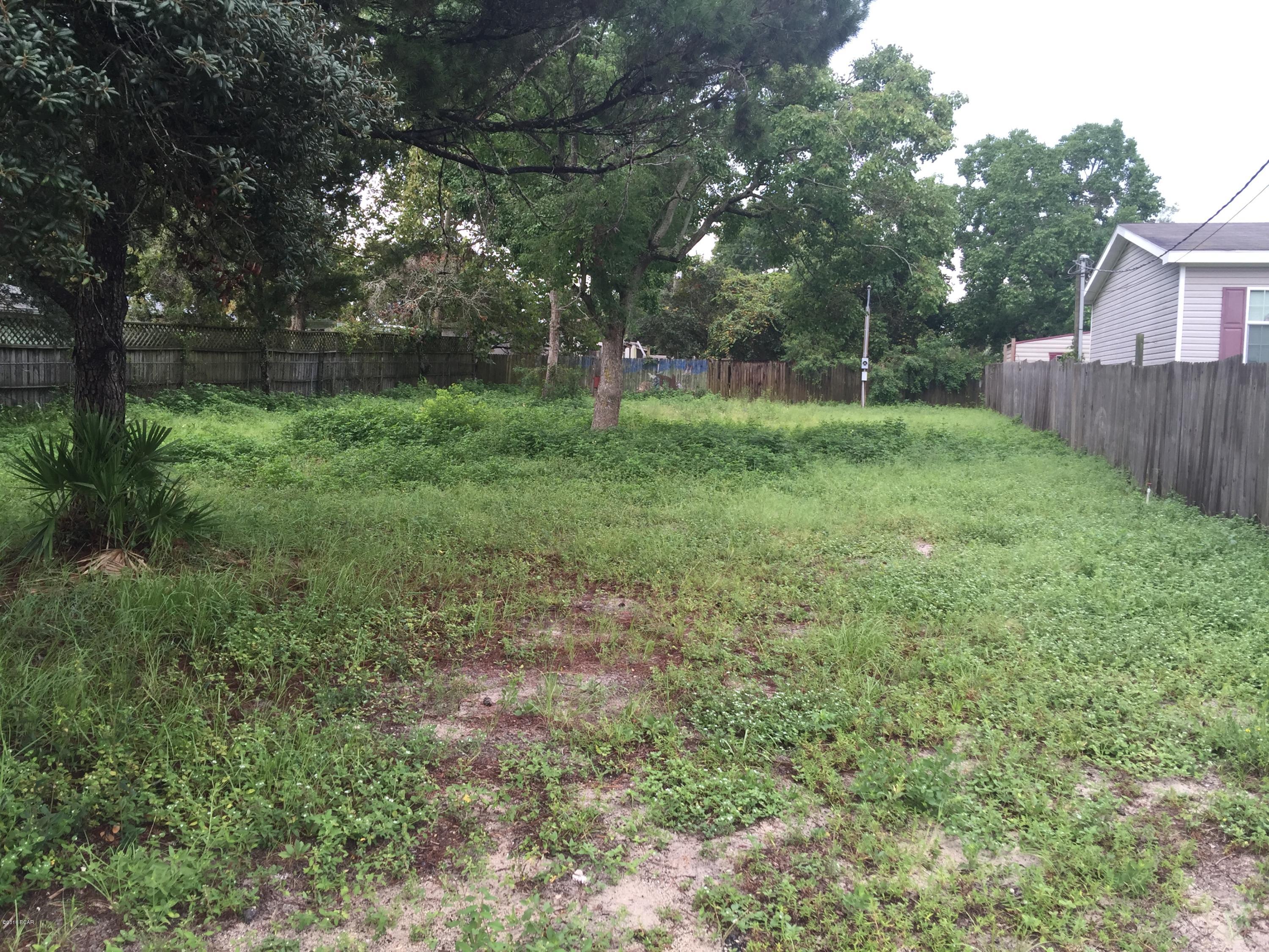 Crestview Heights 1st Add - Land