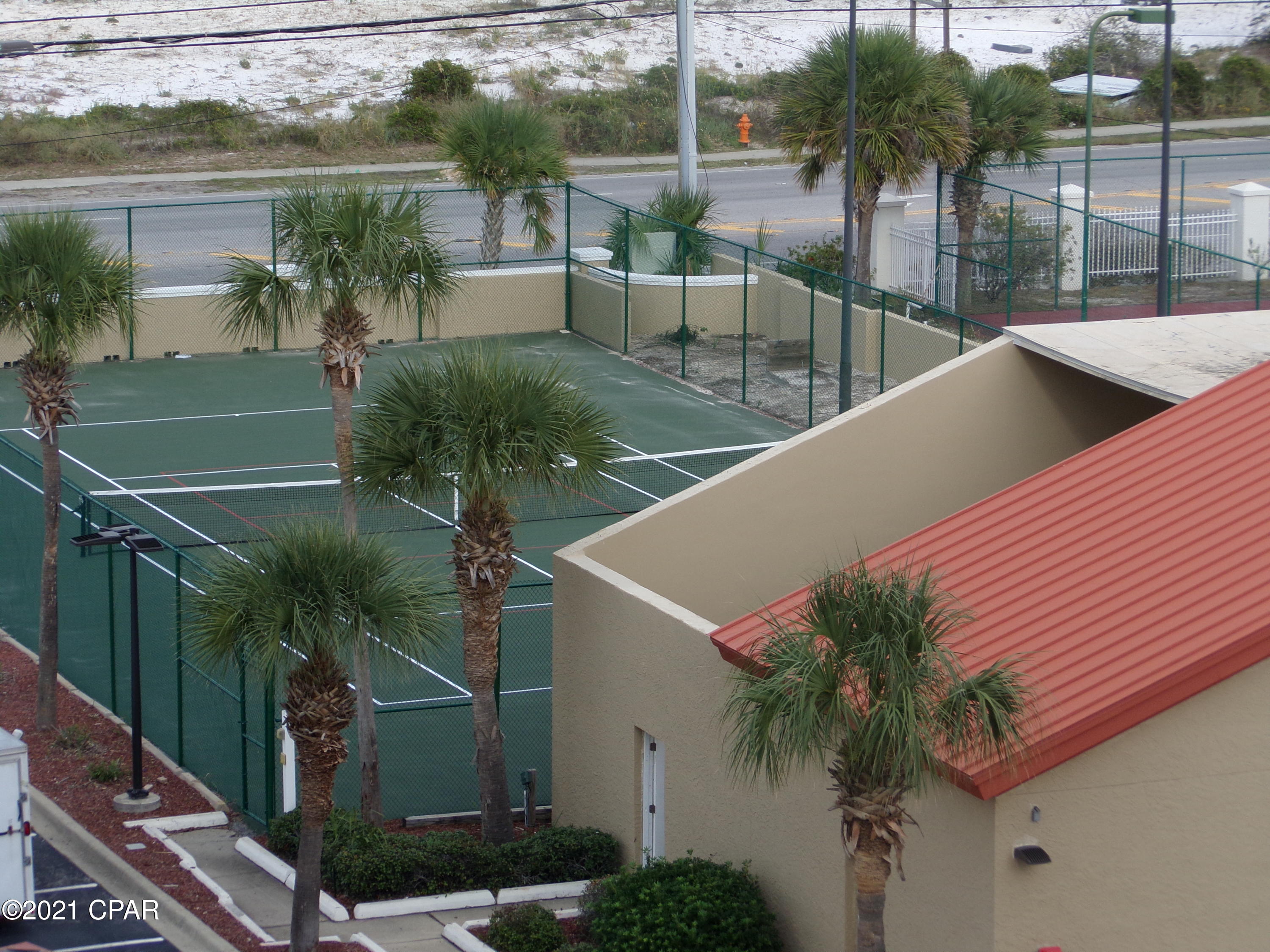 Summerhouse Condo. - Residential