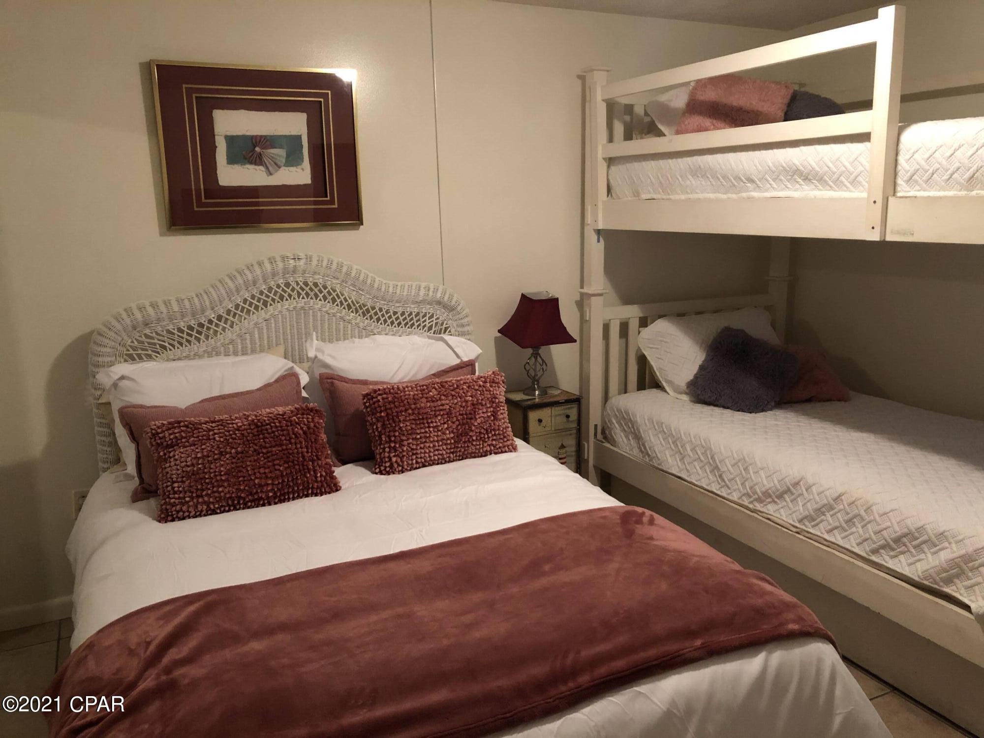 Summerhouse Condo. - Residential