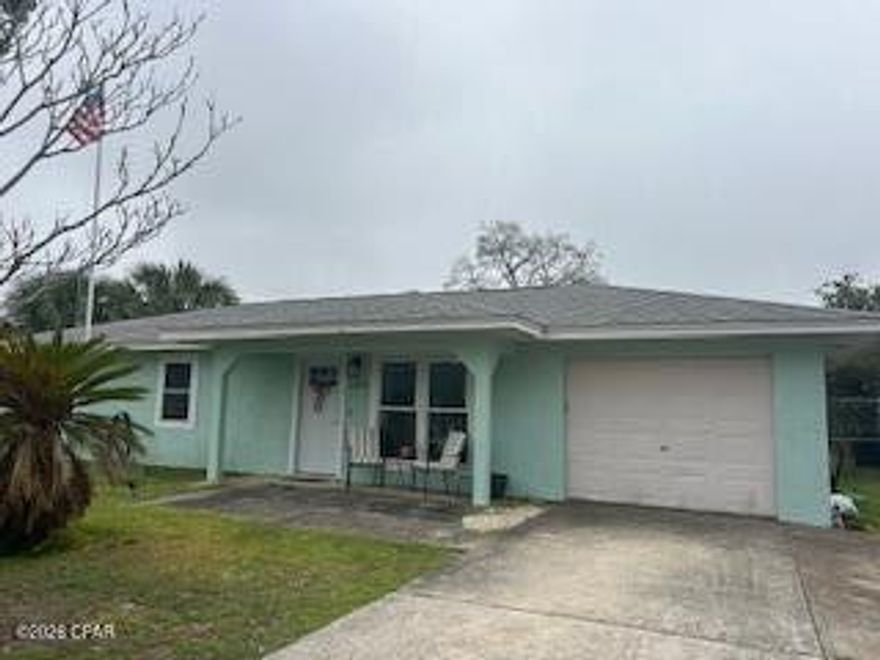 This 3-bedroom, 2-bath single-family home with a garage, conveniently located west of Highway 79. The home features fresh paint throughout, a fenced yard, and a covered patio--perfect for relaxing or entertaining. Nestled in a charming neighborhood while still being close to restaurants, entertainment, and shopping. Available for a 12-month lease.