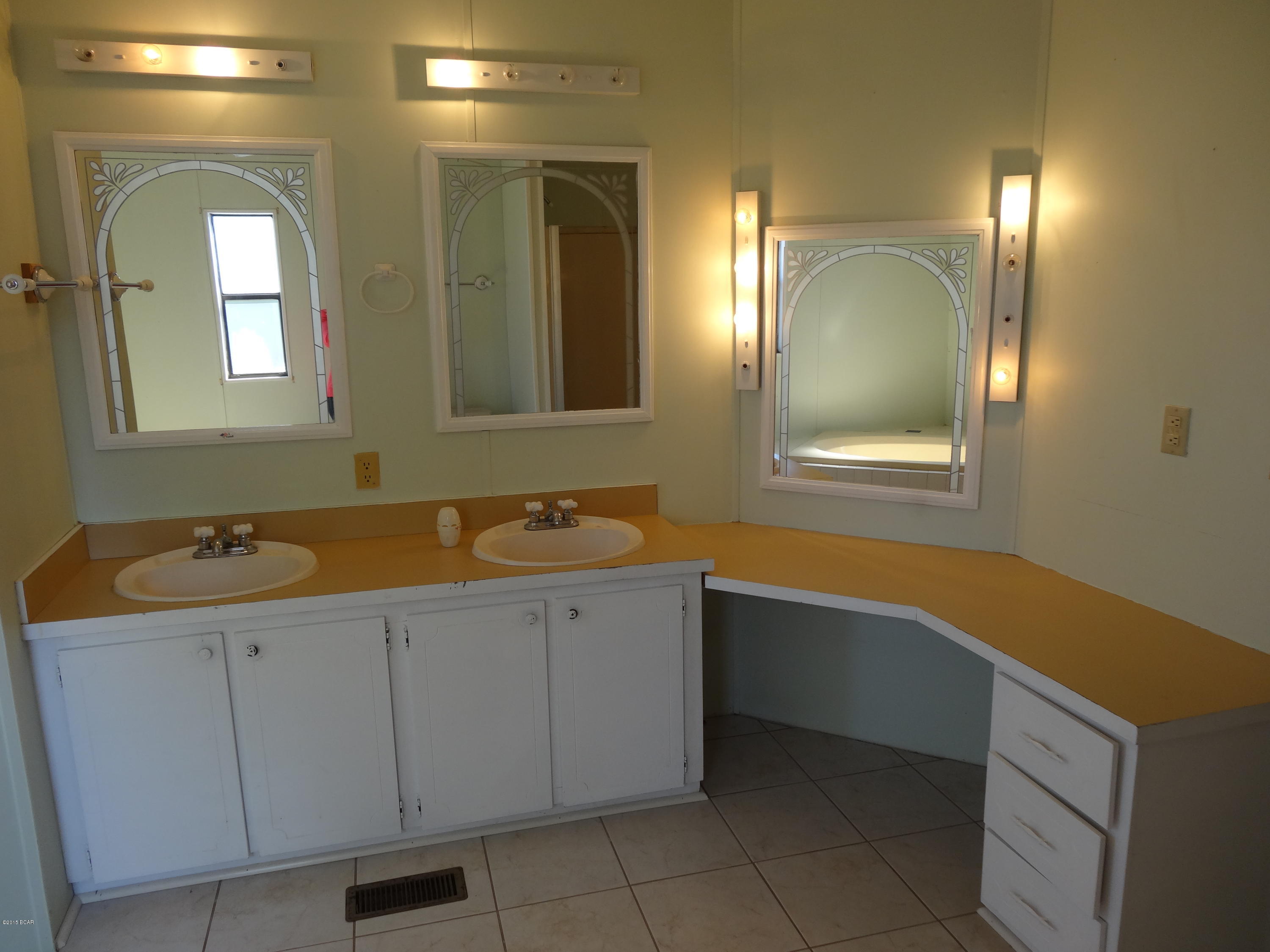 North Lagoon Oaks 7th Add - Residential