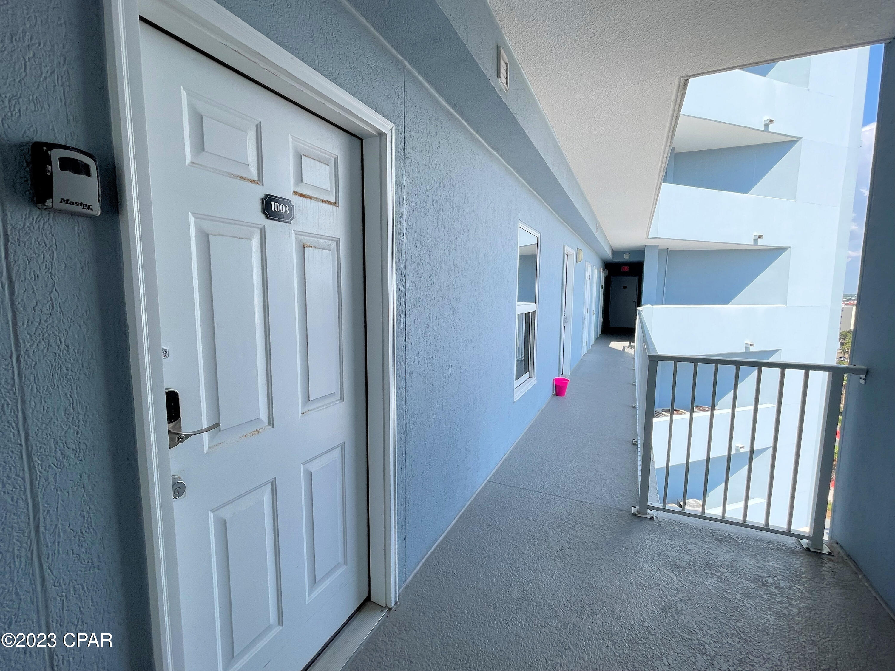 Twin Palms Resort - Residential