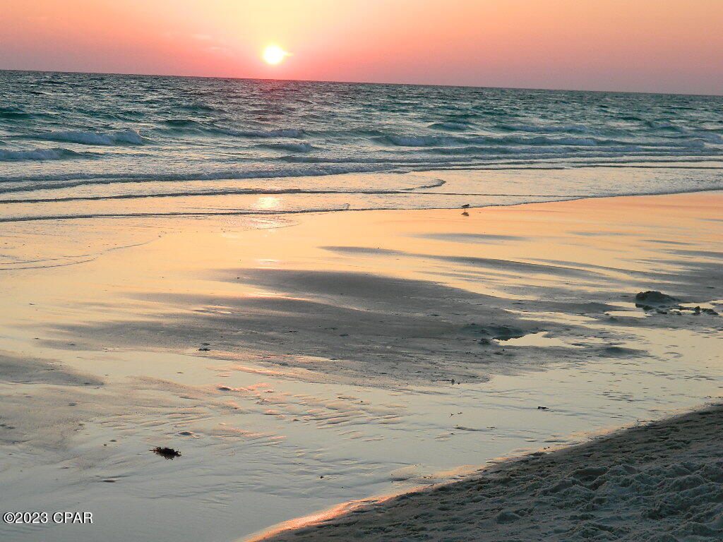 Twin Palms Resort - Residential