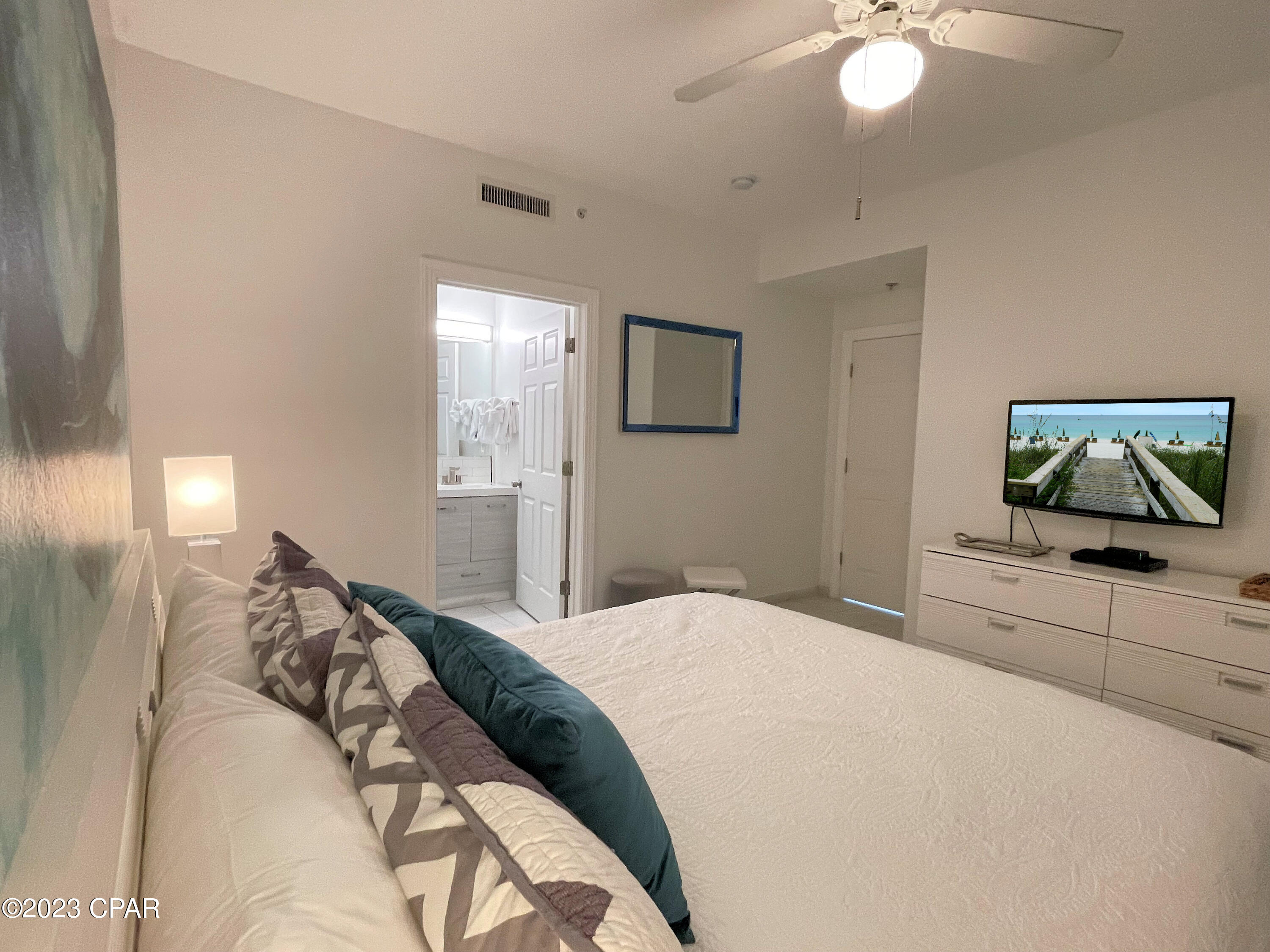 Twin Palms Resort - Residential