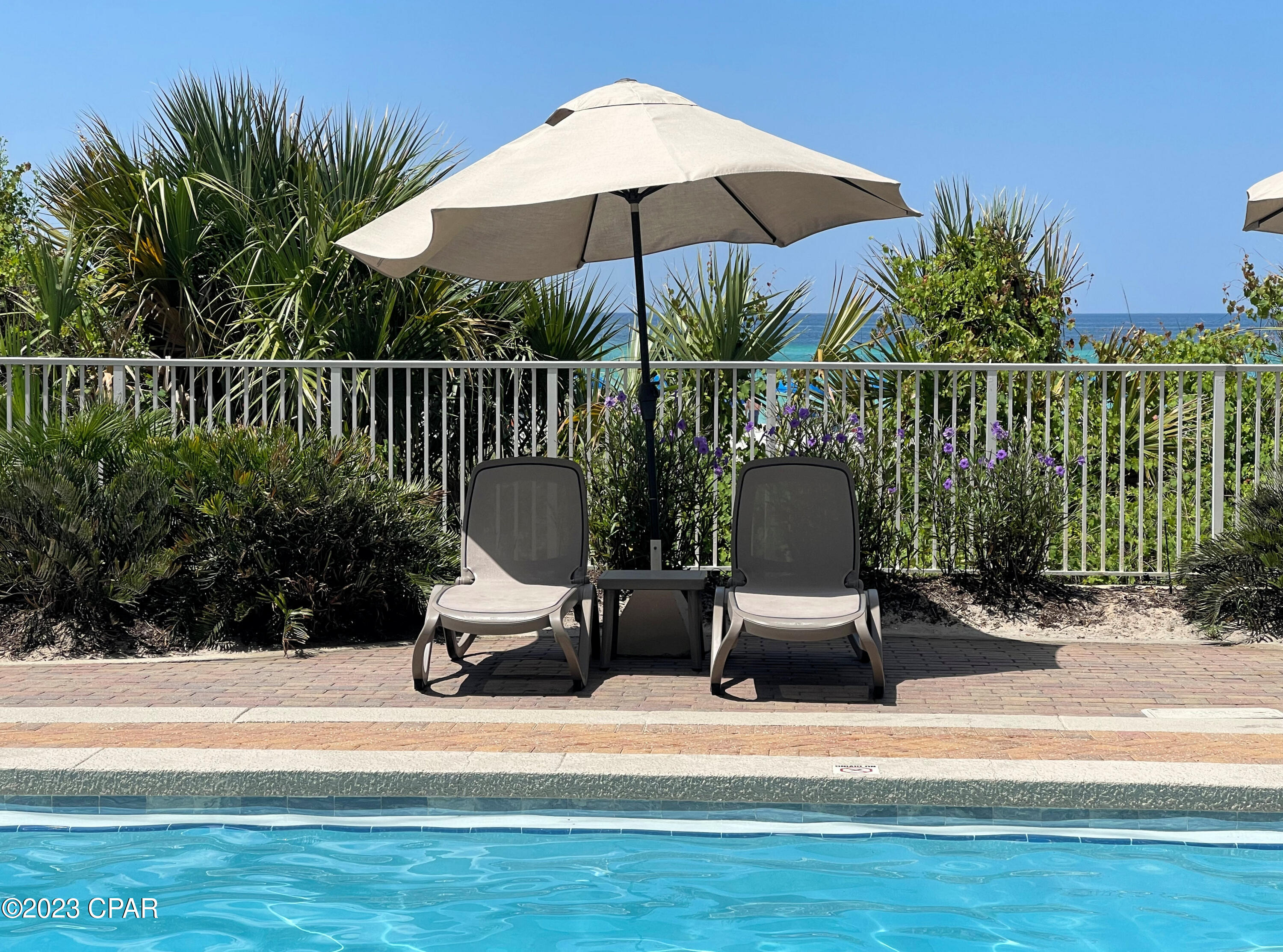 Twin Palms Resort - Residential