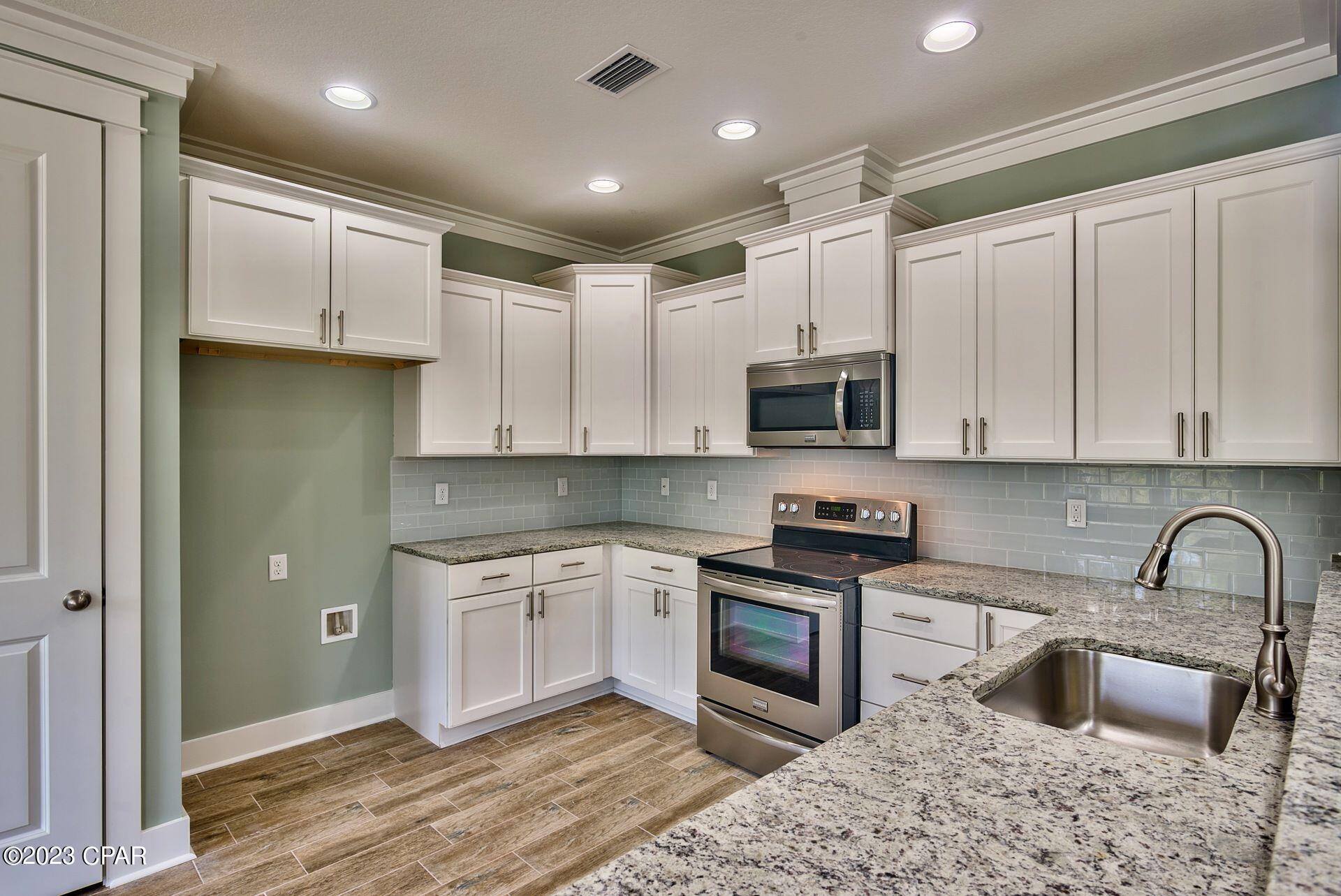 [No Recorded Subdiv] - Residential Lease