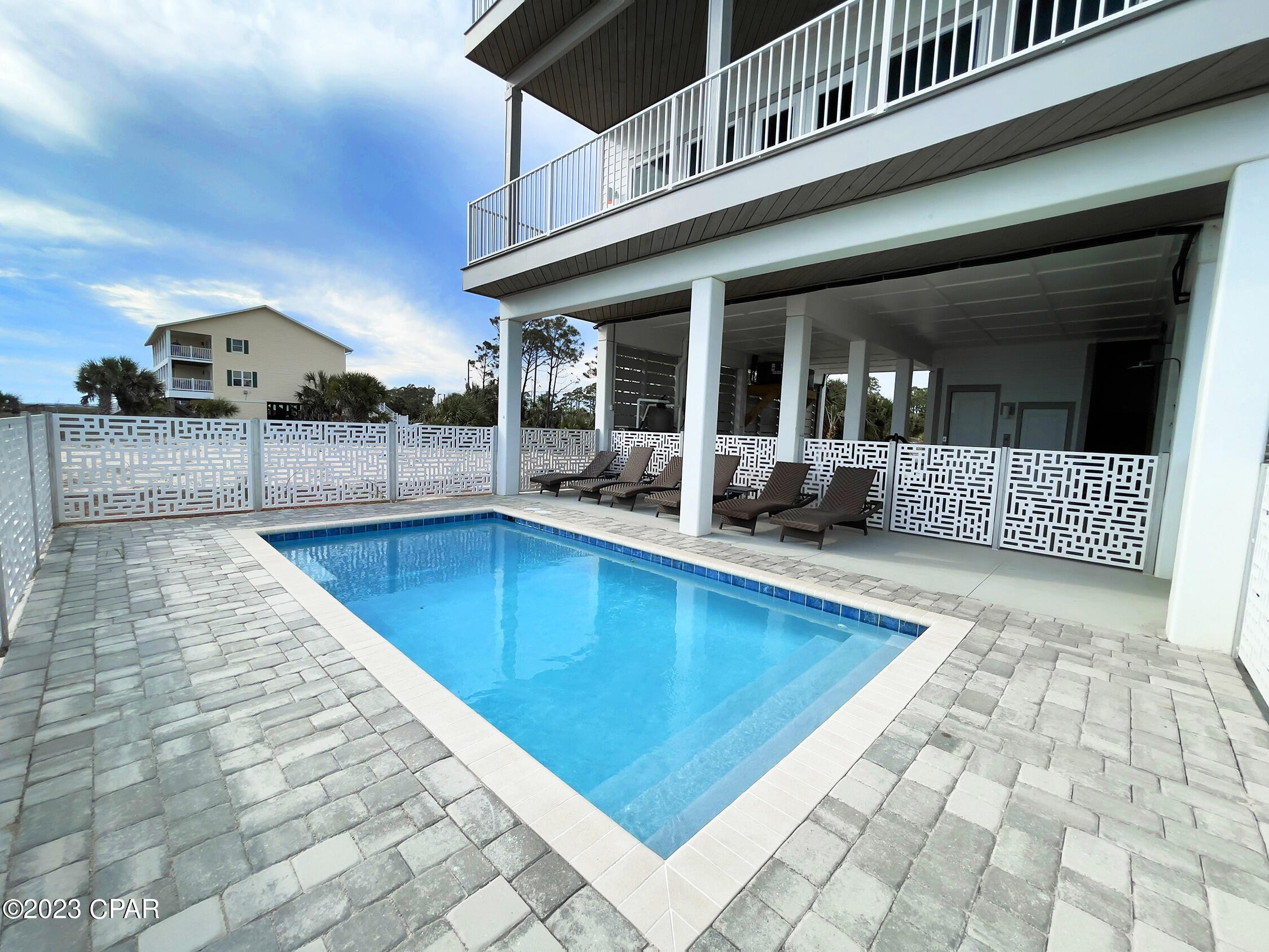 Camp Palms - Residential