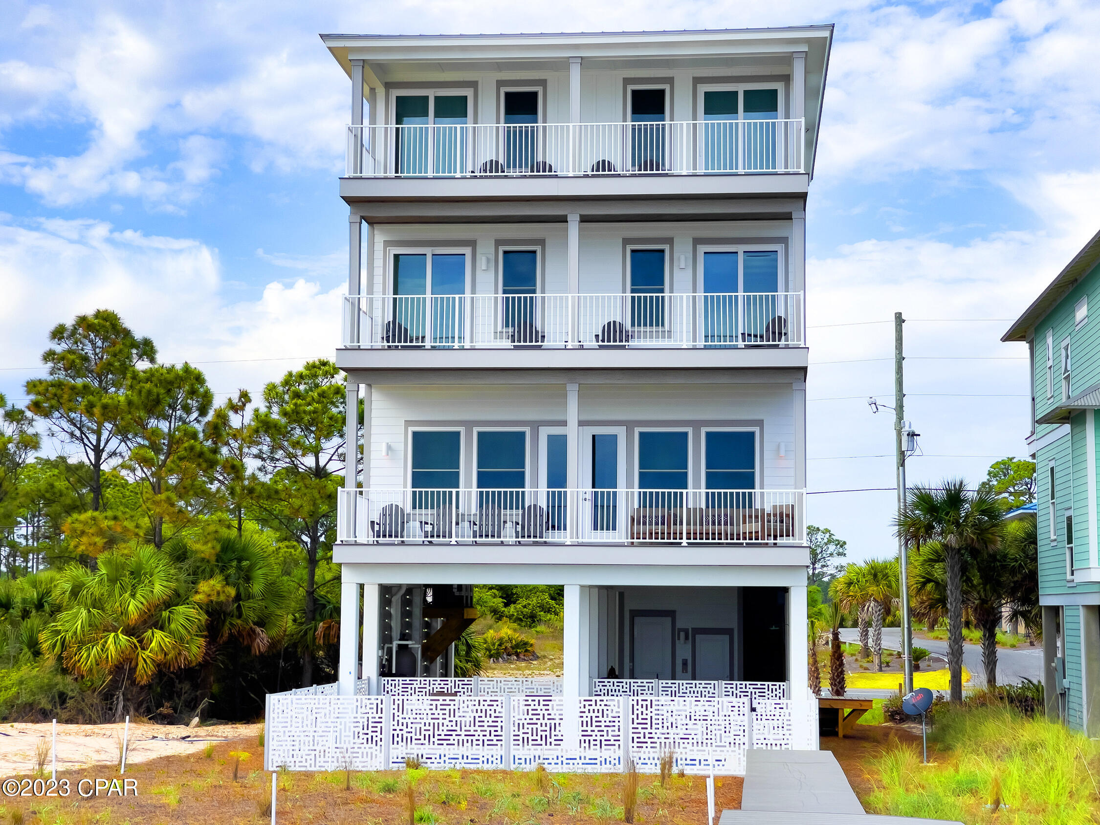 Camp Palms - Residential