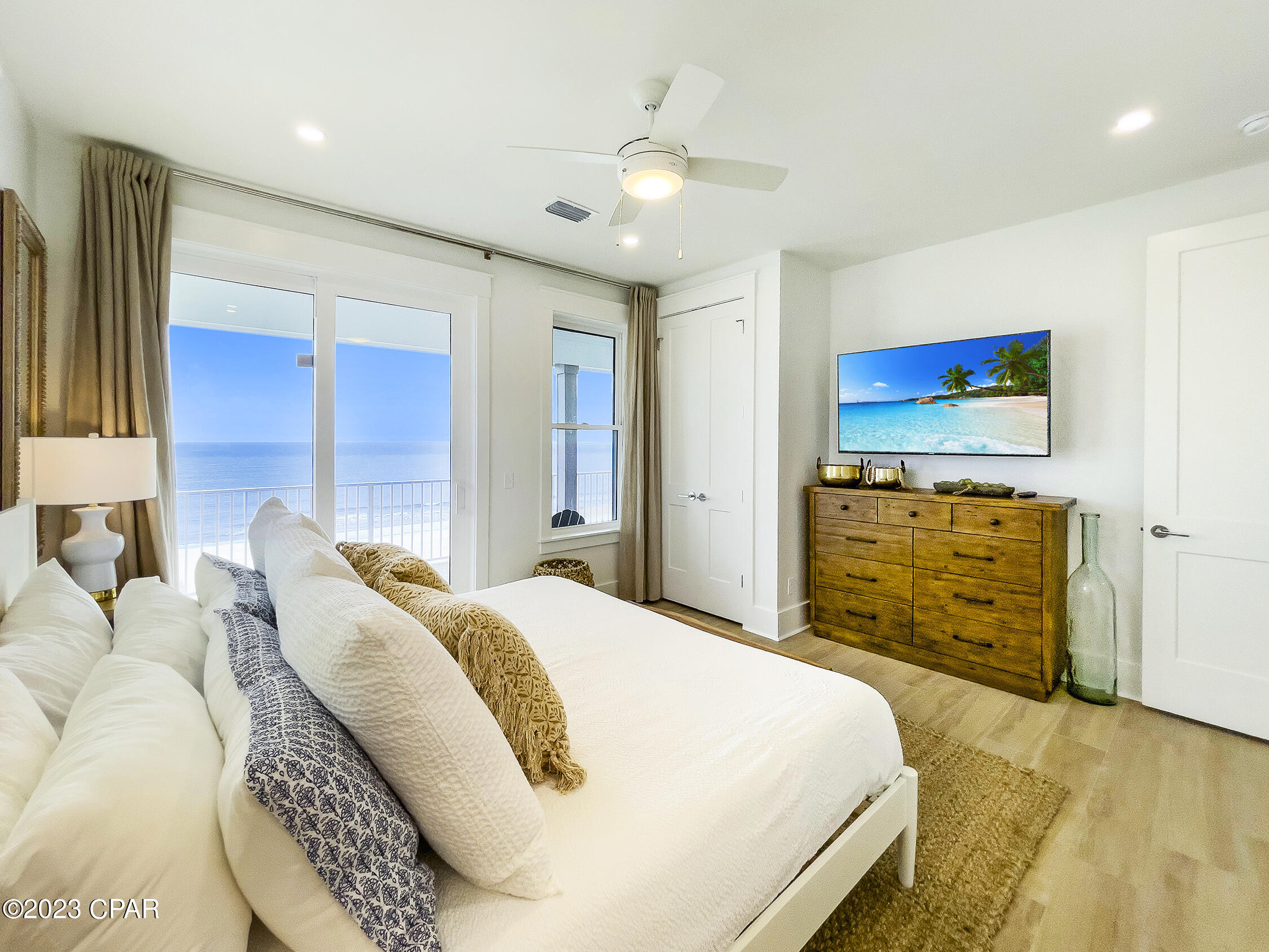 Camp Palms - Residential