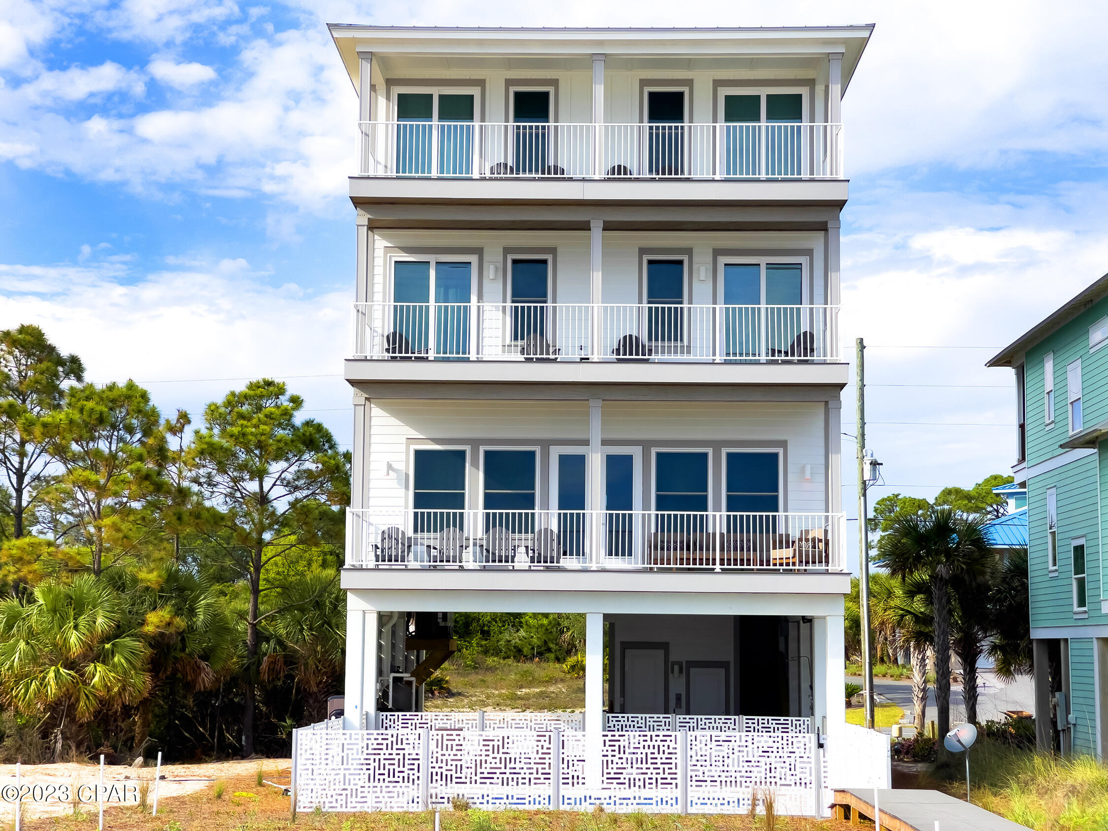 Camp Palms - Residential