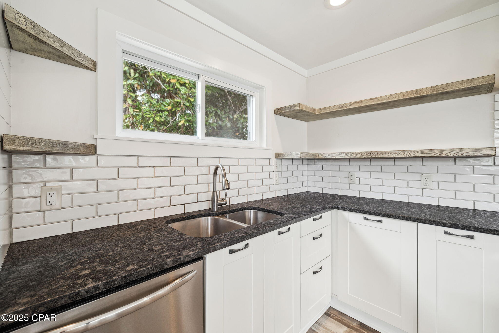 Blue Mountain Beach - Residential