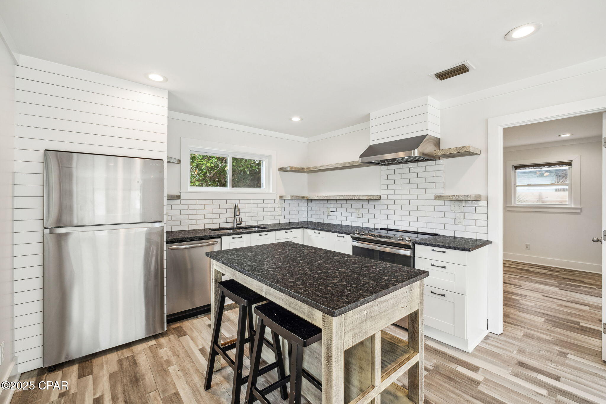 Blue Mountain Beach - Residential