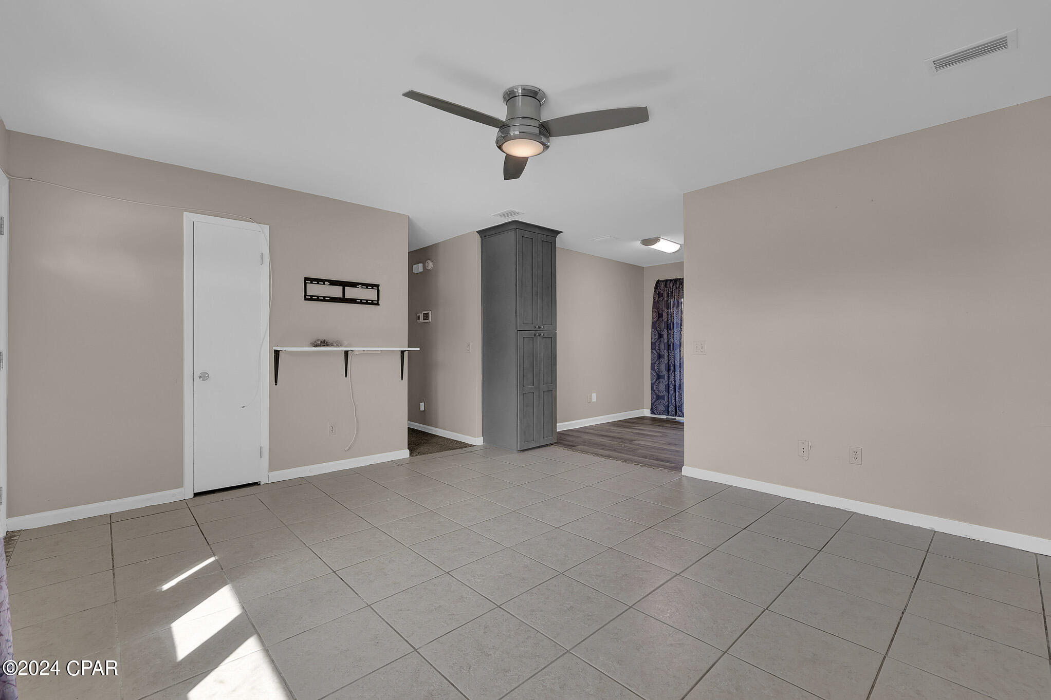 Towne & Country Lake Estates - Residential