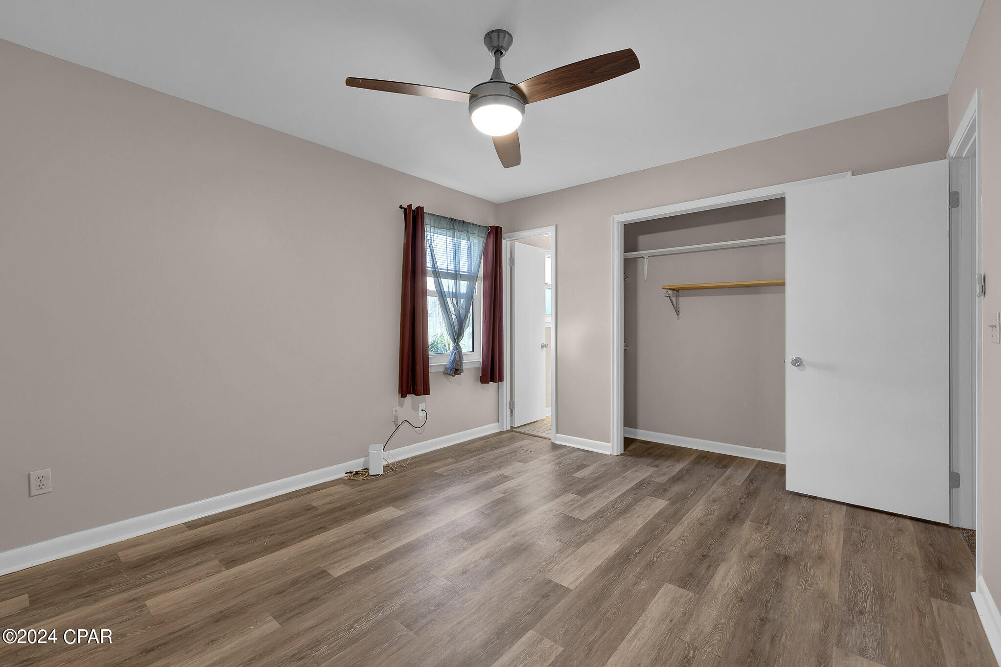 Towne & Country Lake Estates - Residential