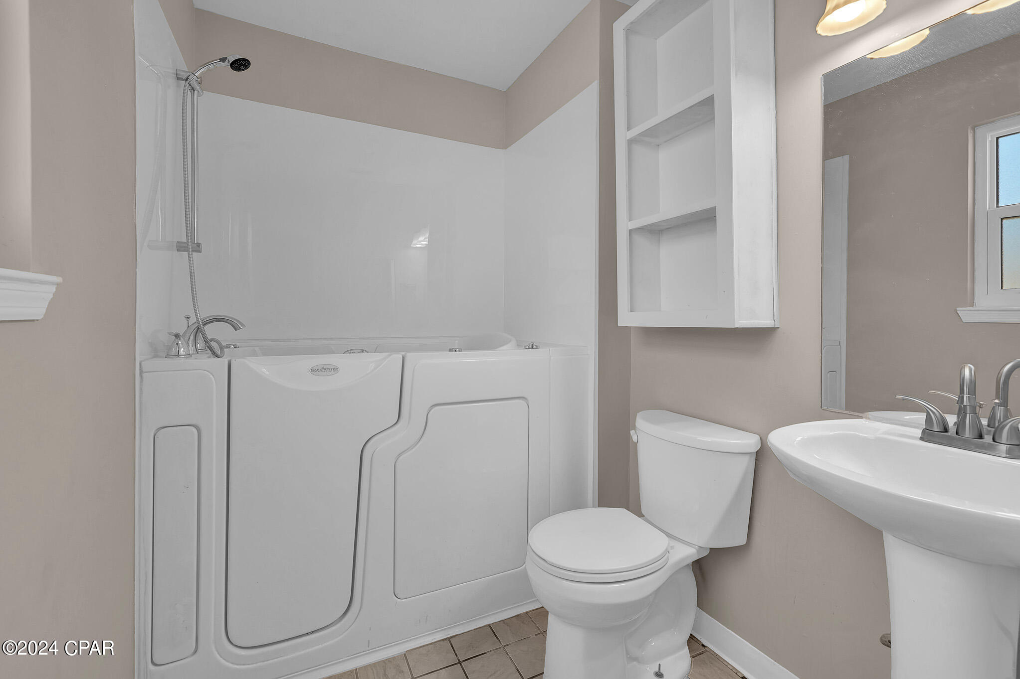 Towne & Country Lake Estates - Residential