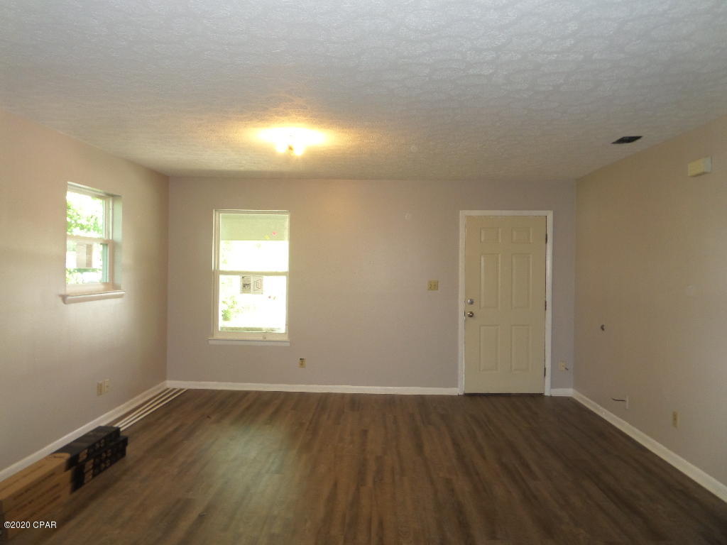 [No Recorded Subdiv] - Residential Lease