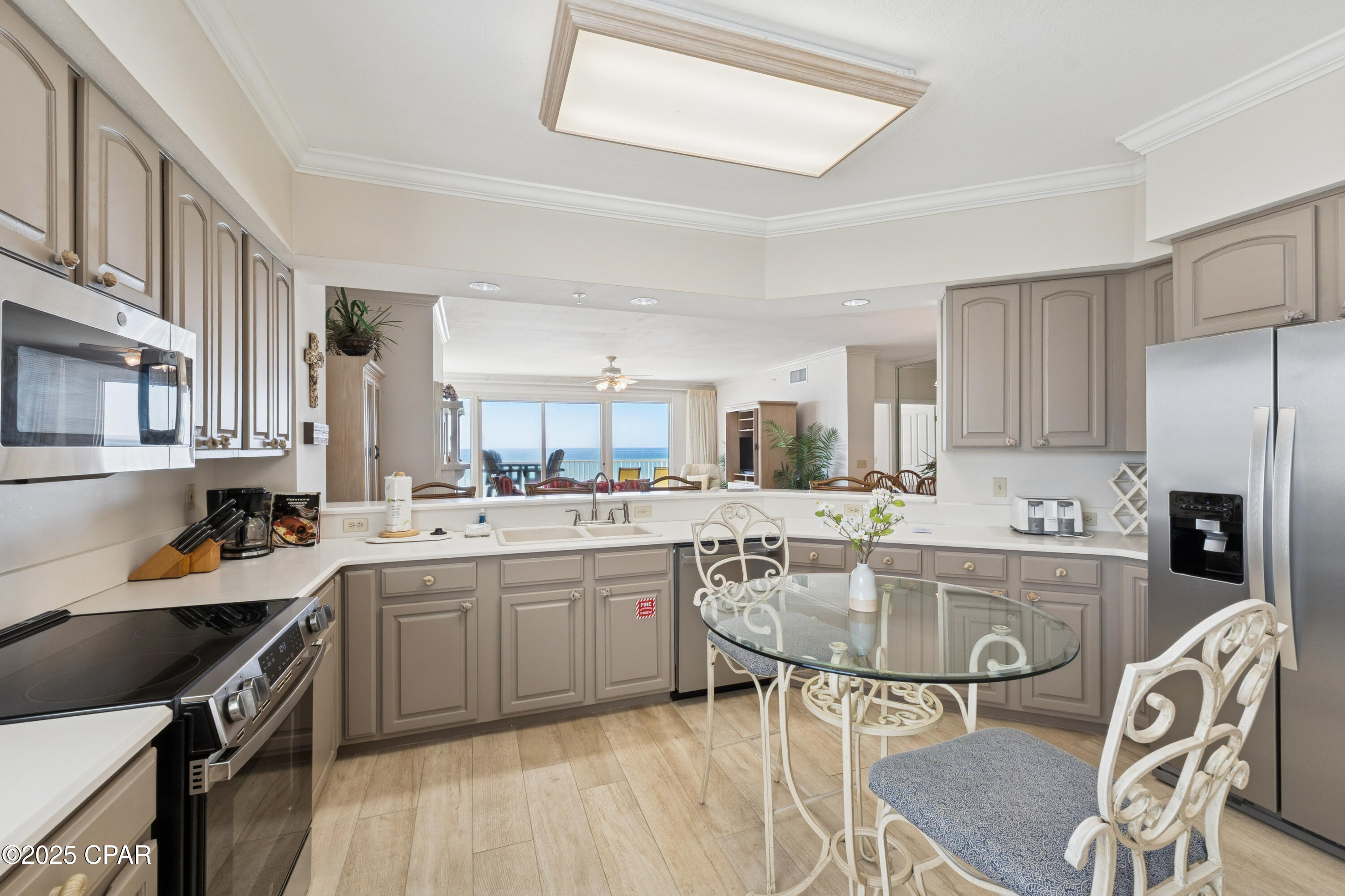 Grande Surf Club Condo - Residential