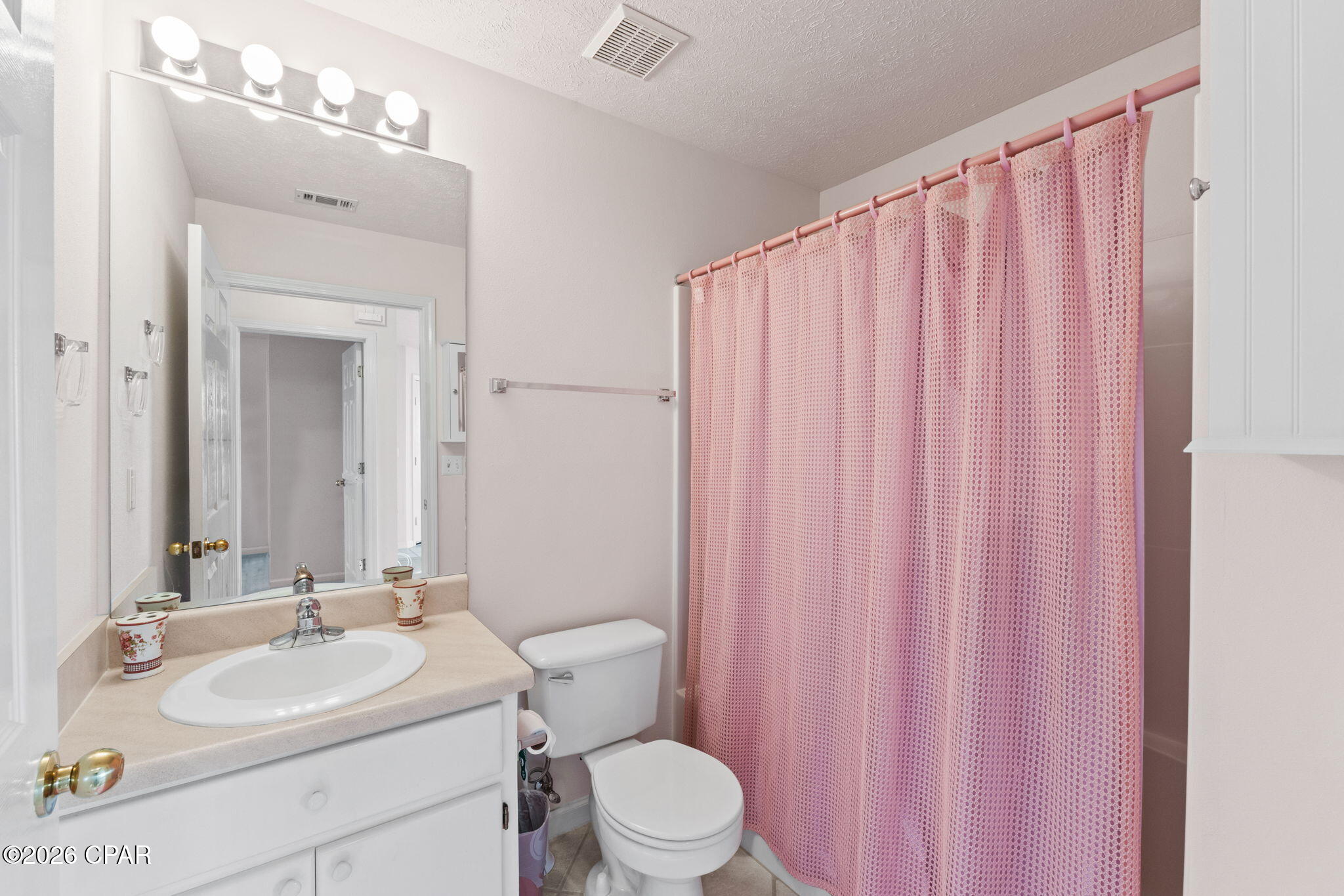 Pine Tree Place Unit 1 - Residential