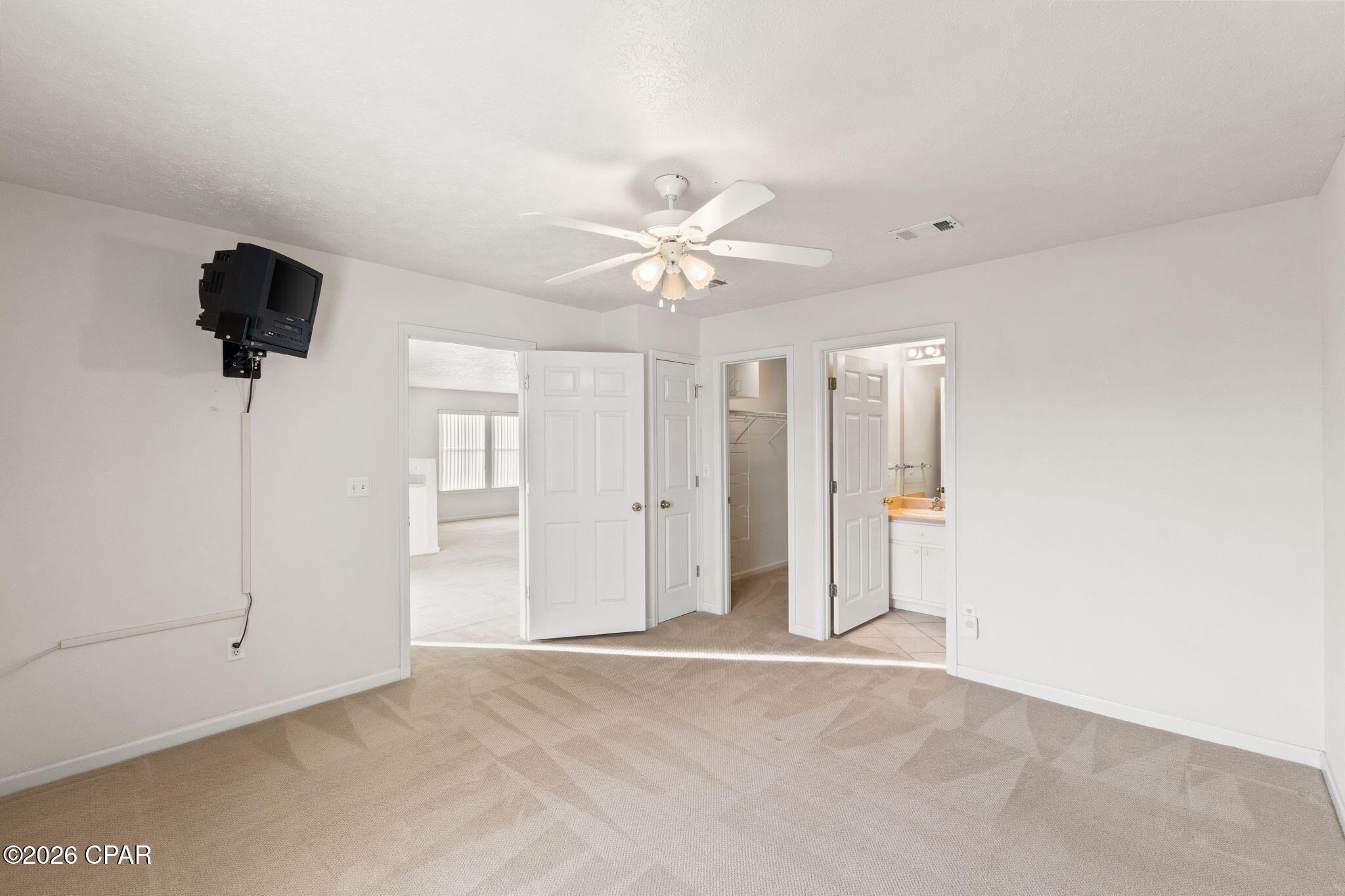 Pine Tree Place Unit 1 - Residential