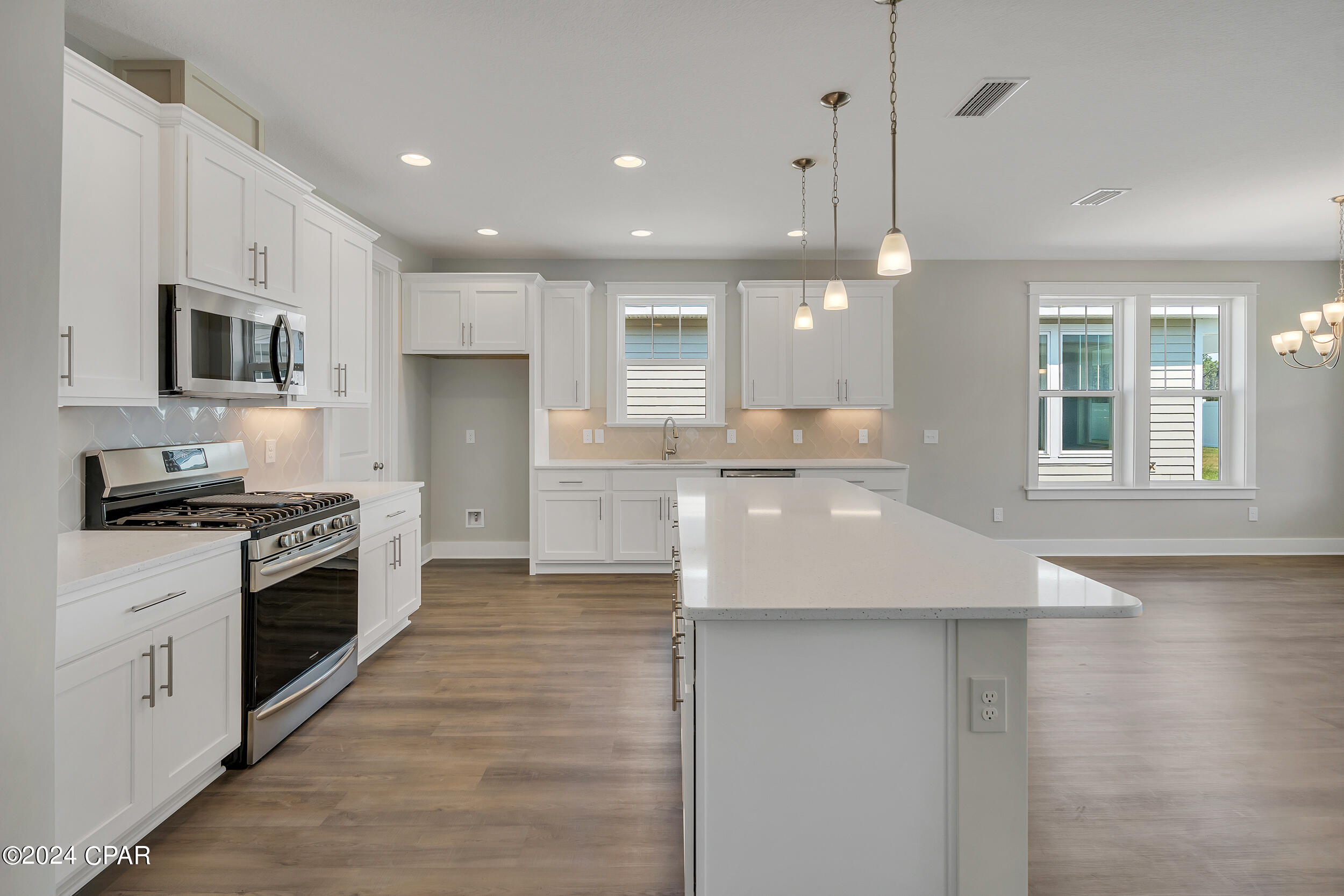 Panama City Beach, Florida 32407, United States, 3 Bedrooms Bedrooms, ,2 BathroomsBathrooms,Residential,Pending,64911