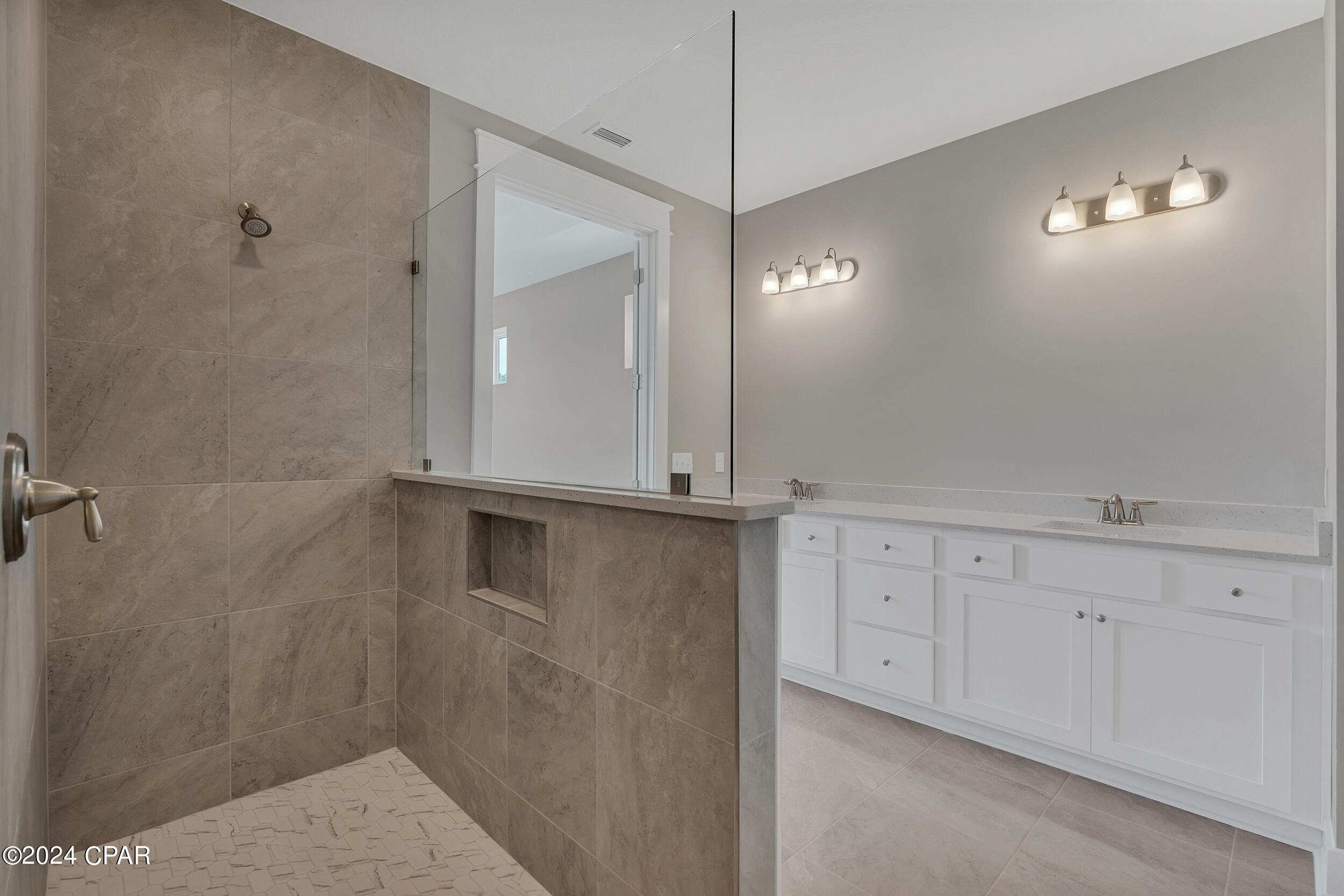 Panama City Beach, Florida 32407, United States, 3 Bedrooms Bedrooms, ,2 BathroomsBathrooms,Residential,Pending,64911