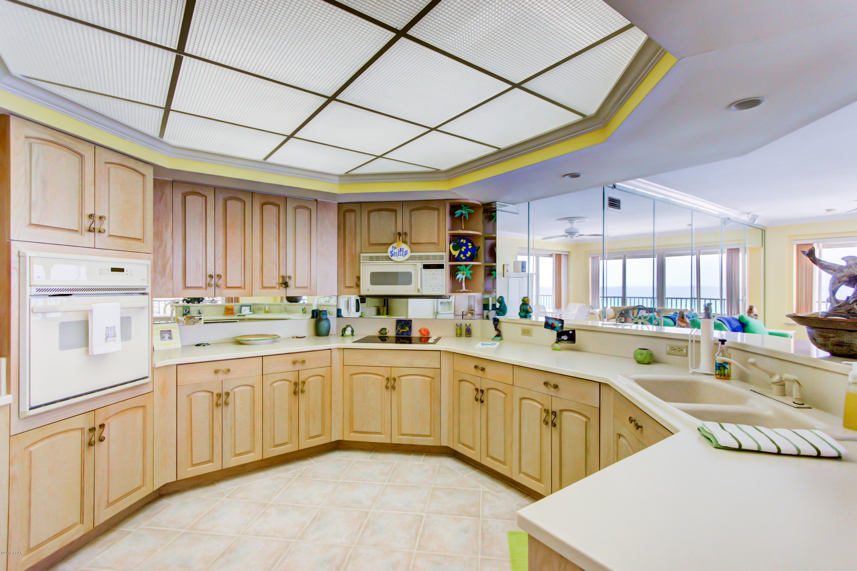 Summerwinds Condo - Residential