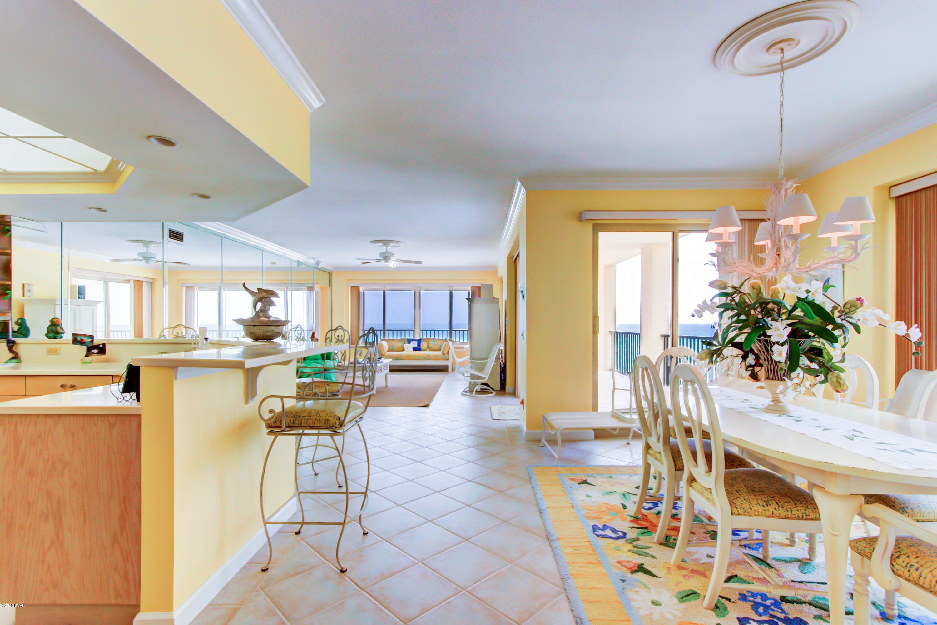 Summerwinds Condo - Residential