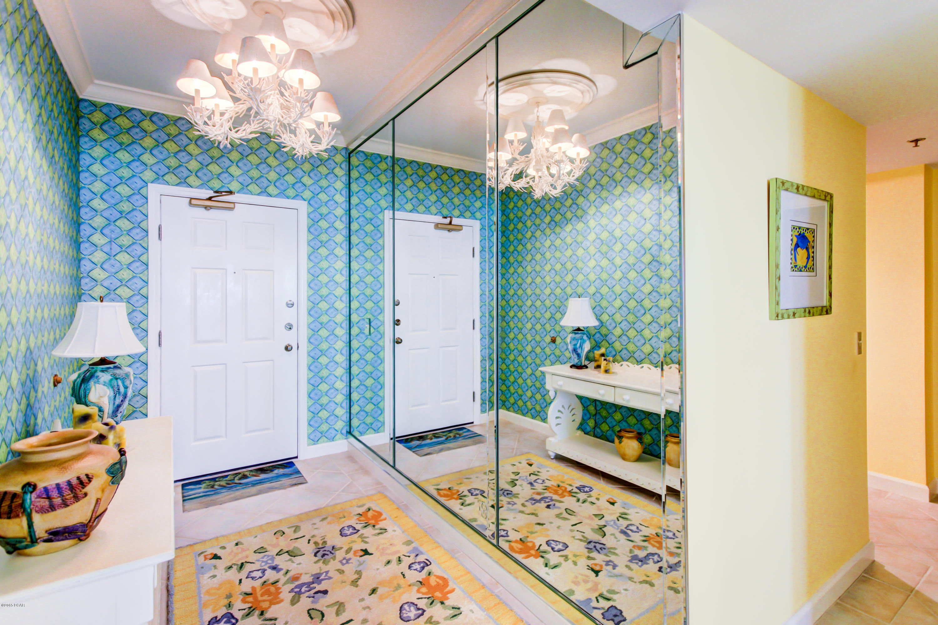 Summerwinds Condo - Residential