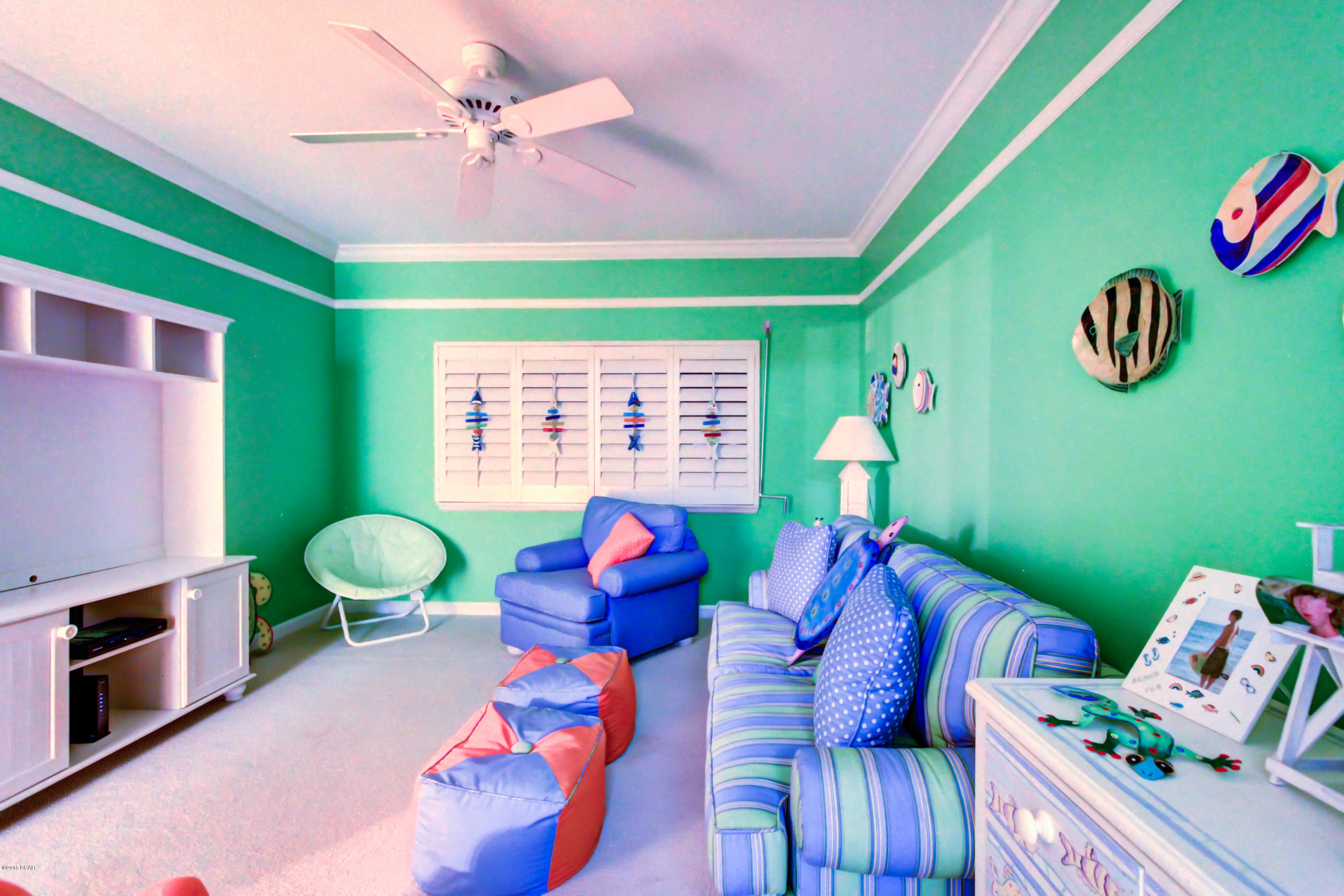 Summerwinds Condo - Residential