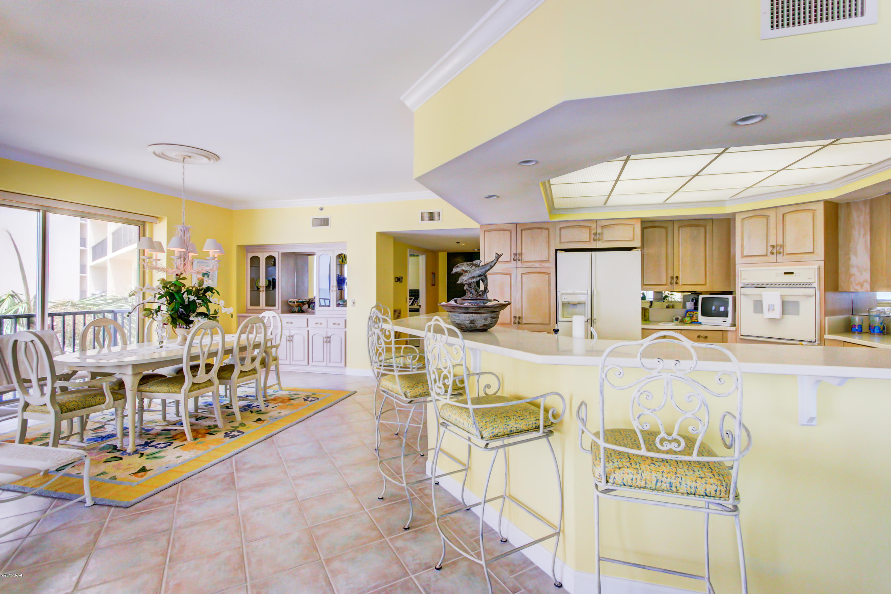 Summerwinds Condo - Residential