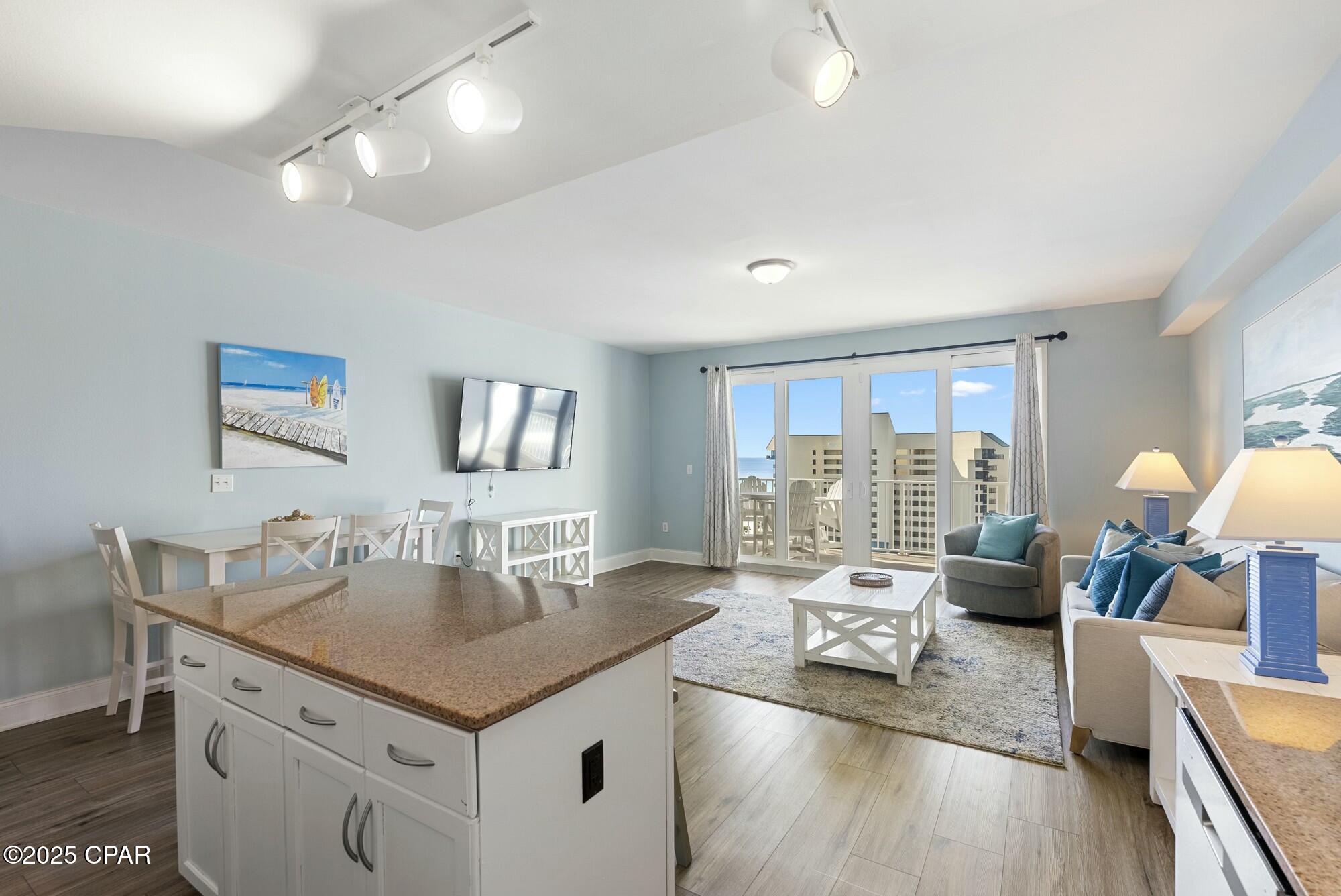 Laketown Wharf - Residential