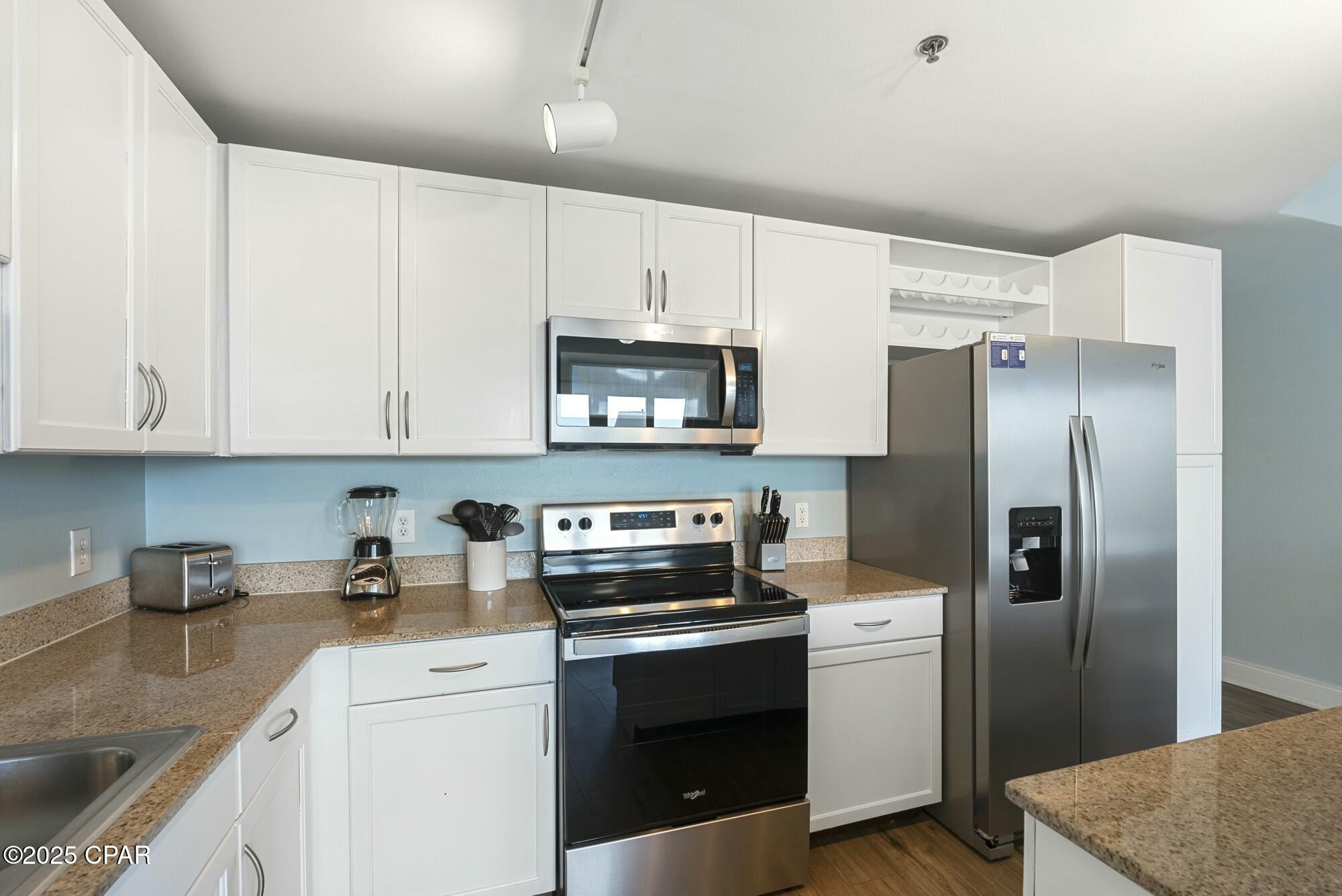 Laketown Wharf - Residential