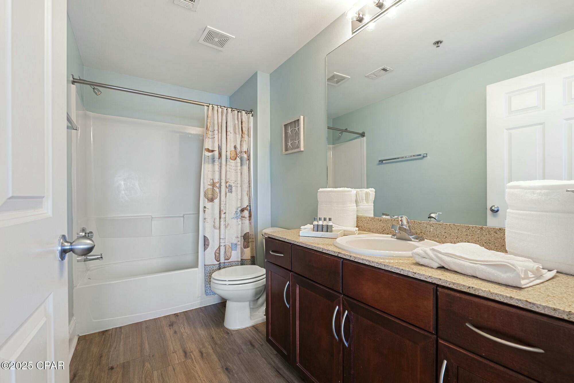 Laketown Wharf - Residential