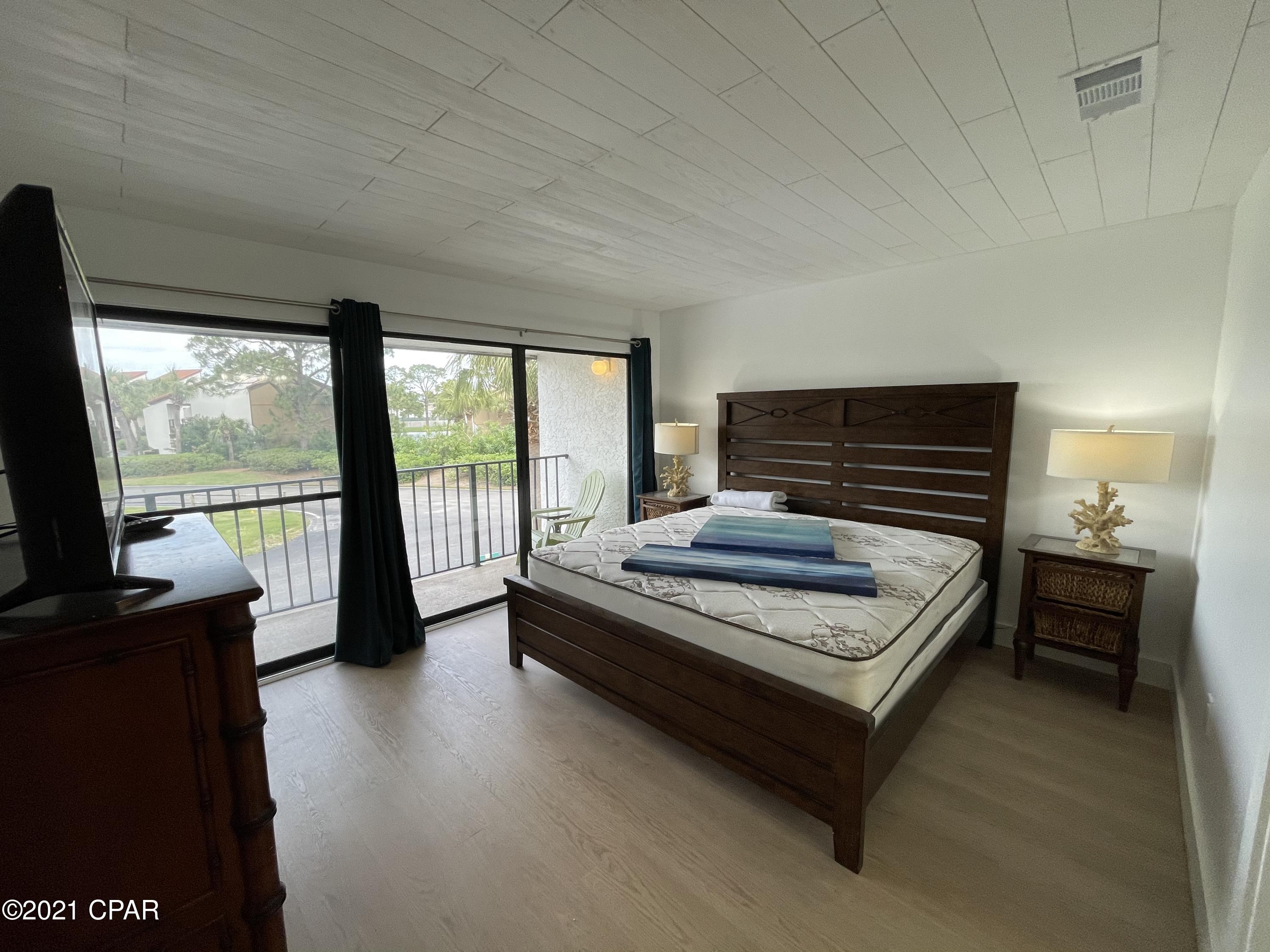 River Oaks Tennis Villas - Residential