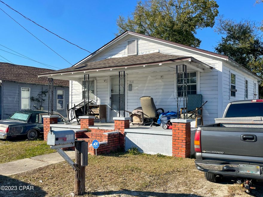 Fixer upper home located in the middle of Panama City. Two bedroom one Bathroom home with large lot. Home has a new roof and some new plumbing.