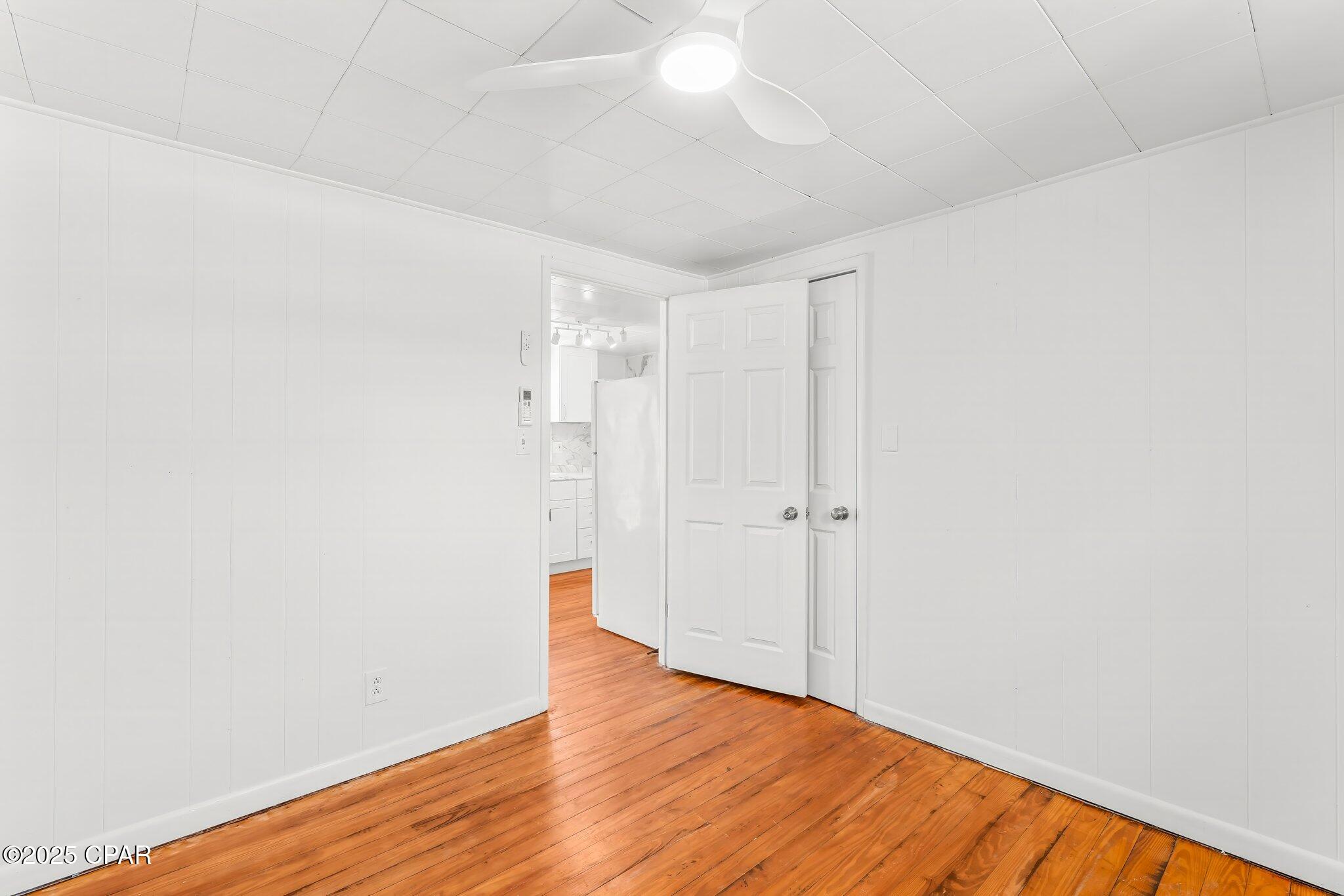 Holiday Beach Unit 3 - Residential Lease