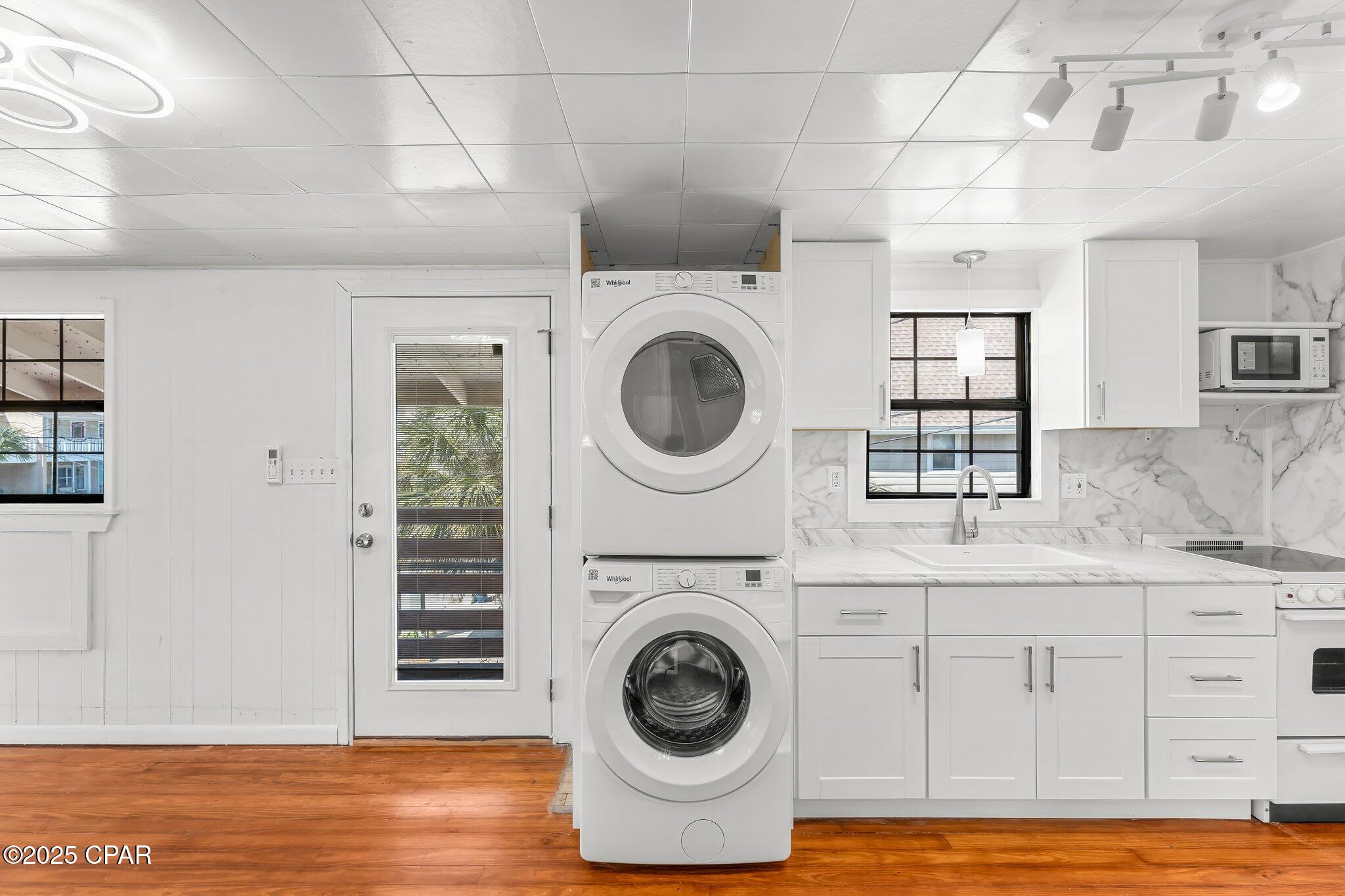 Holiday Beach Unit 3 - Residential Lease