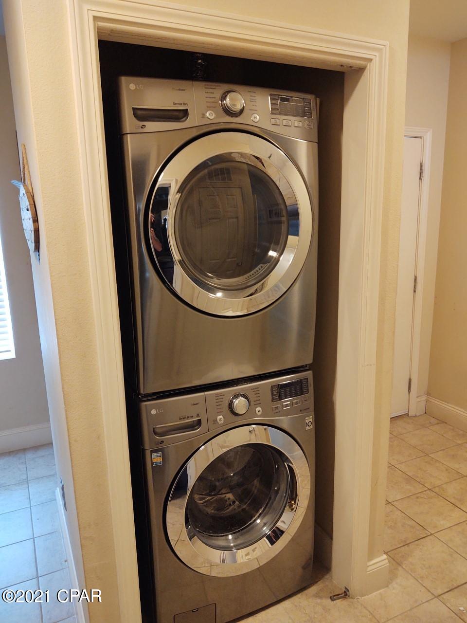 Laketown Wharf - Residential