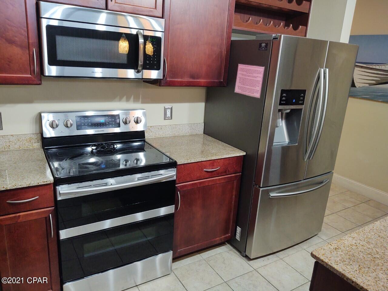 Laketown Wharf - Residential