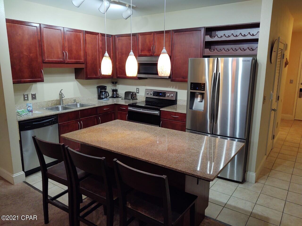 Laketown Wharf - Residential