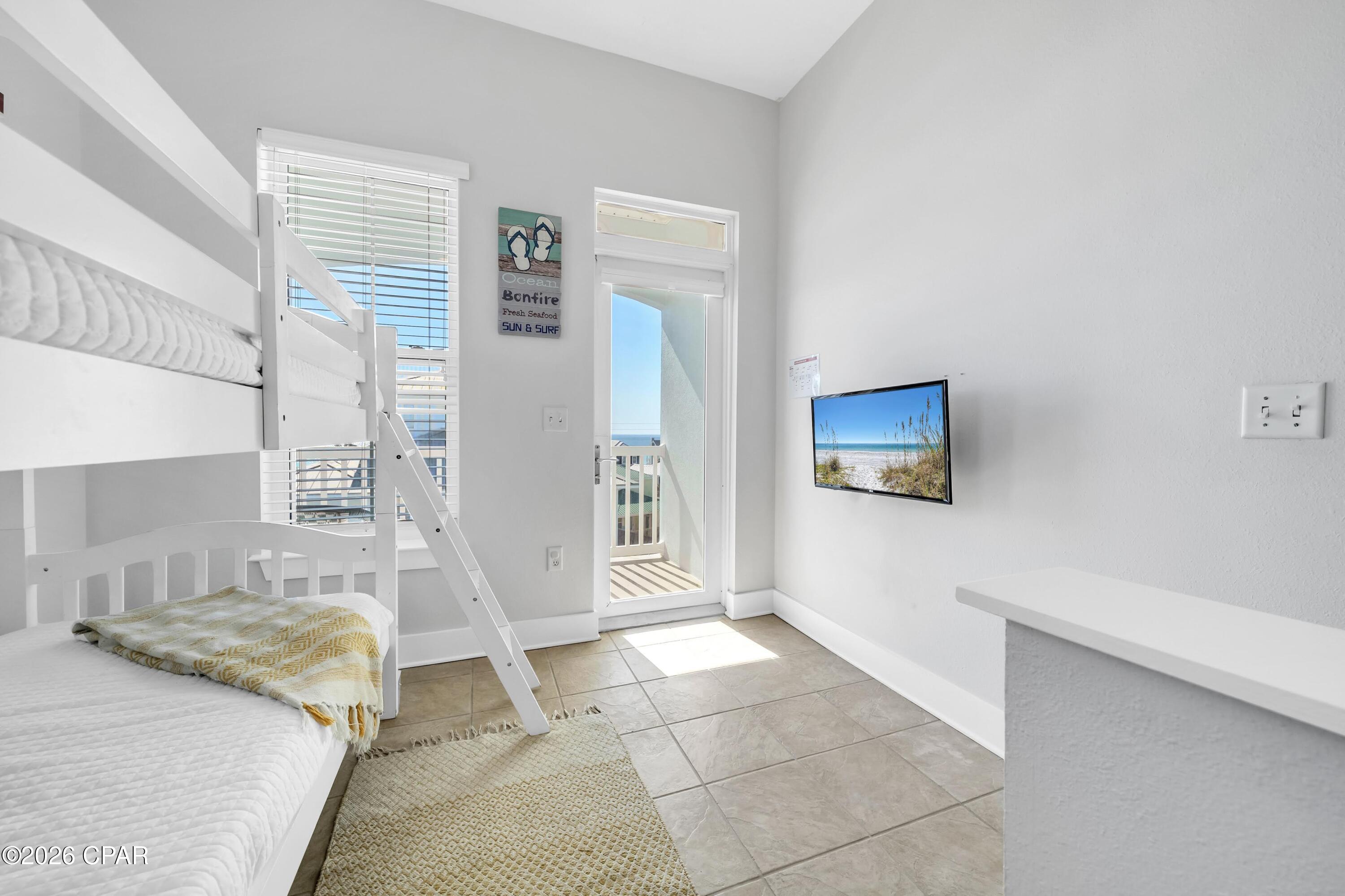 Casa Del Mar - Residential