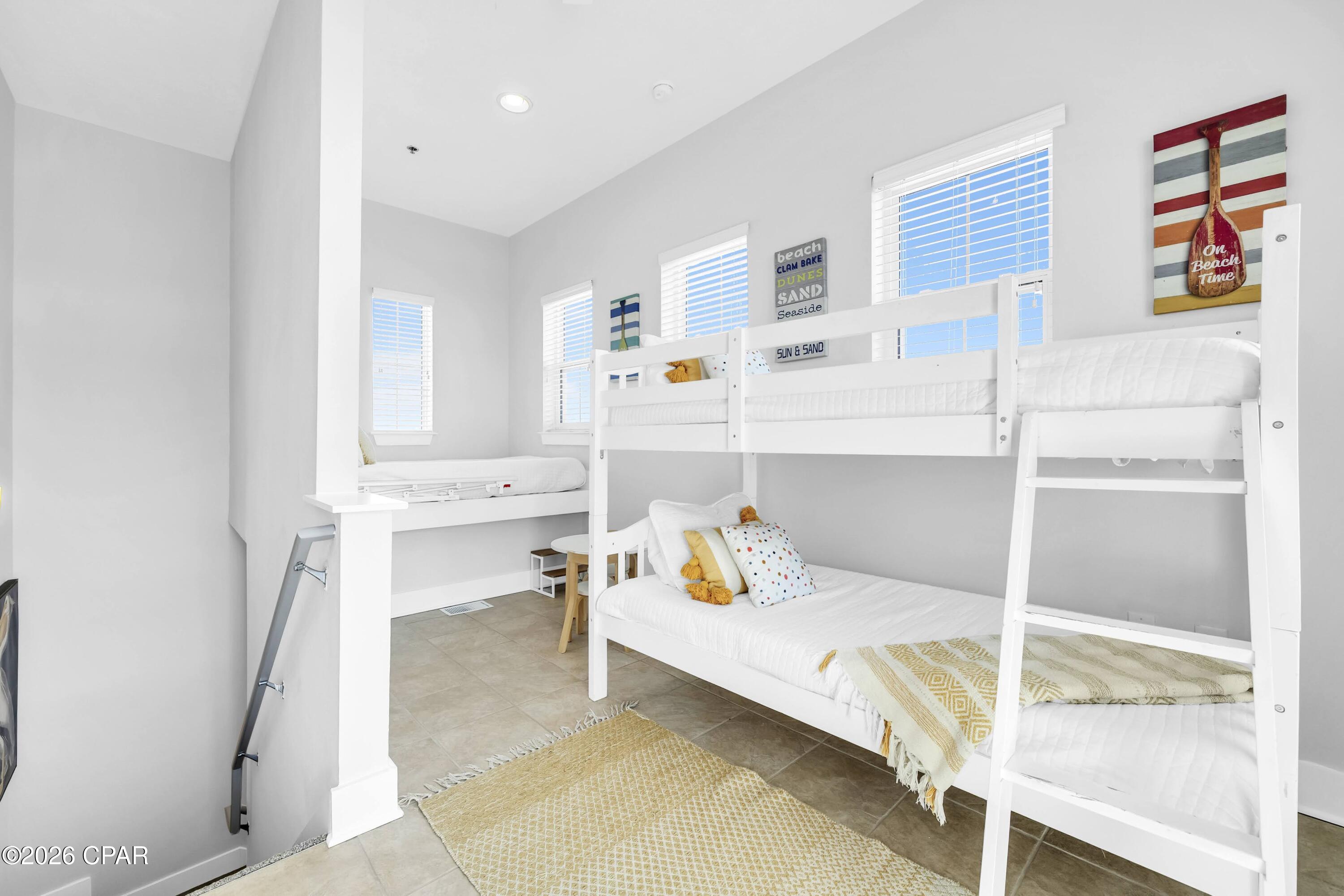 Casa Del Mar - Residential