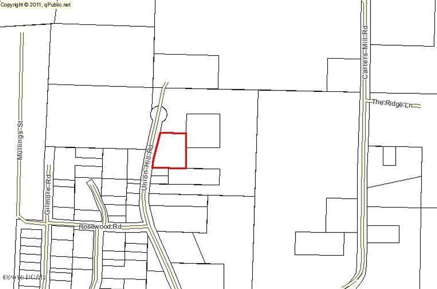 Great Price! Wooded Lot on paved road. Just outside City Limits of Marianna. Fire Hydrant across the street. Located on a Dead End Road. Minutes to Jackson Hospital and all your medical needs in Marianna plus close drive to shopping, restaurants, schools, Chipola College. City water available.