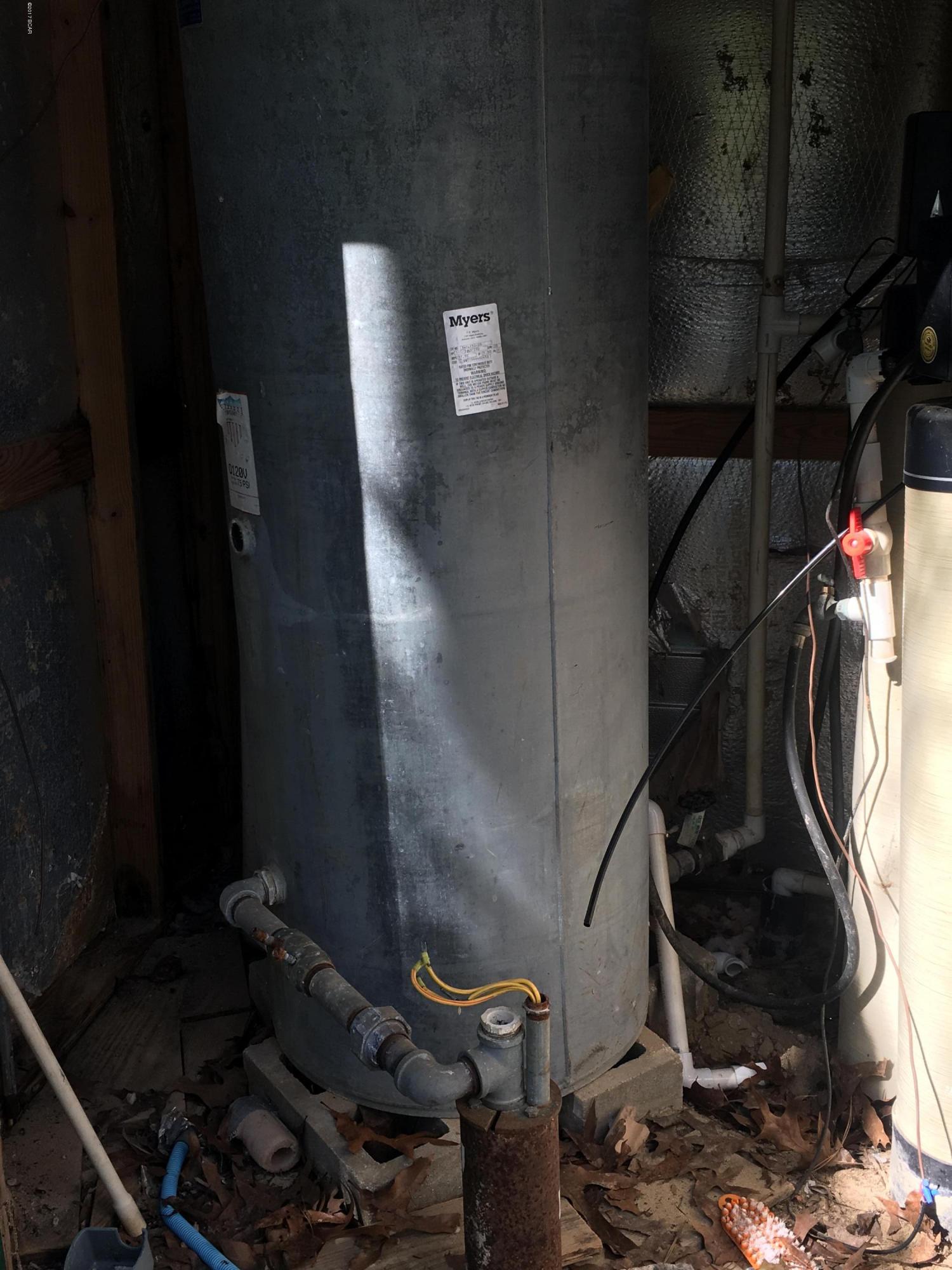 Buckhorn Creek - Land