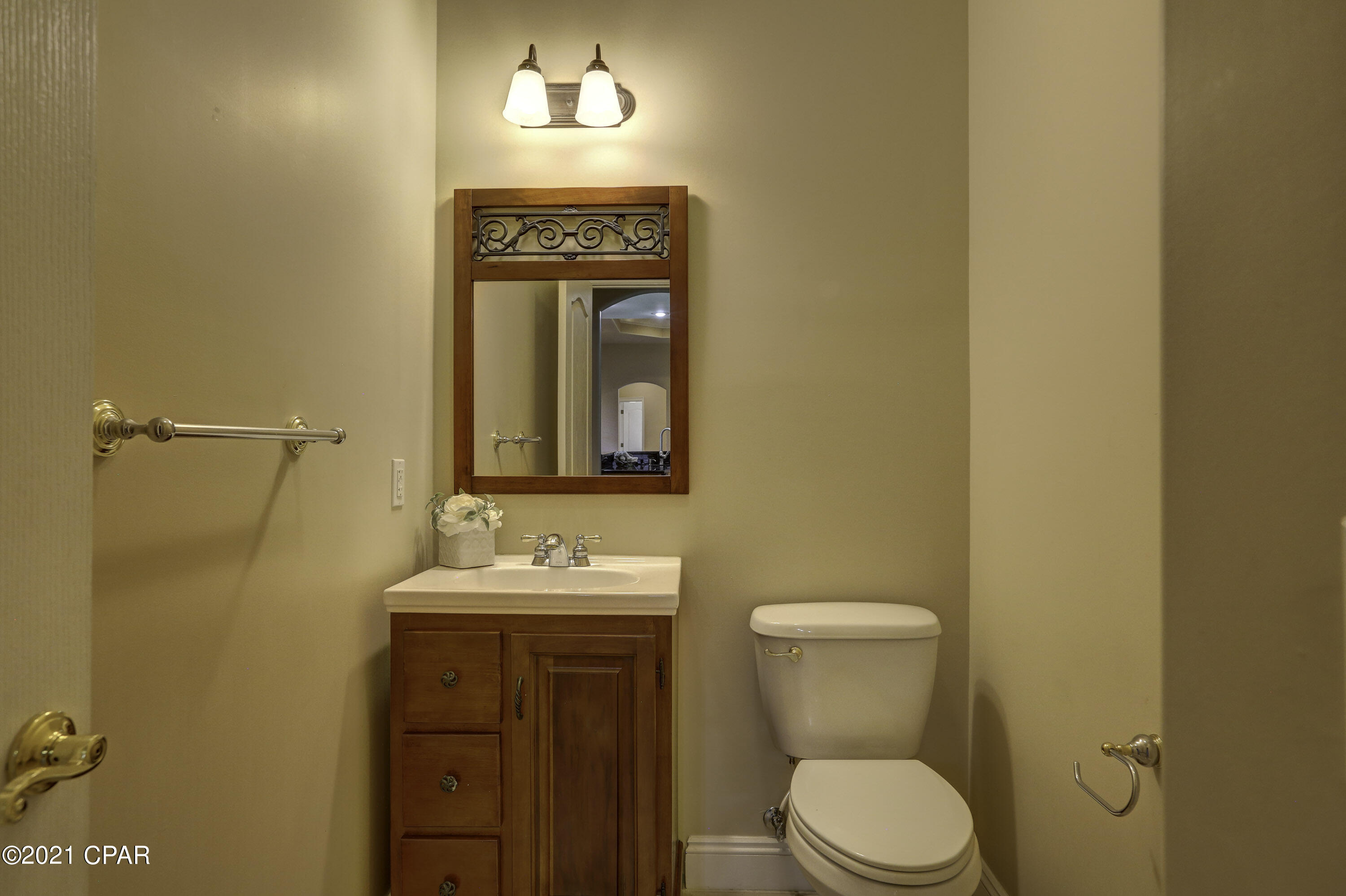 Kirkland Manor - Residential