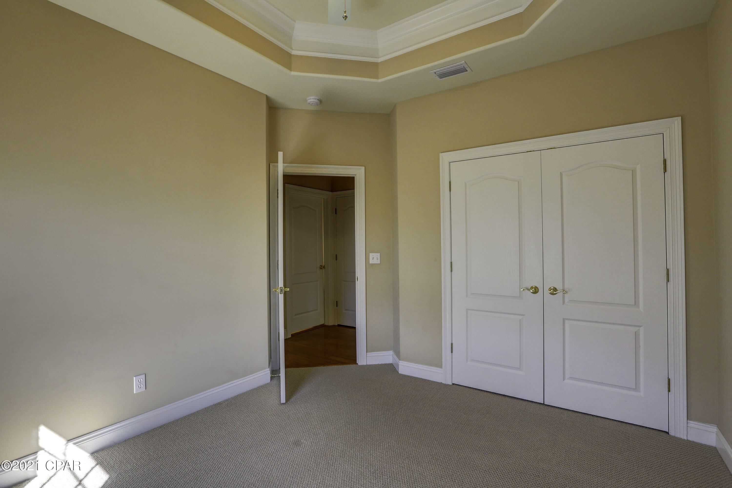 Kirkland Manor - Residential