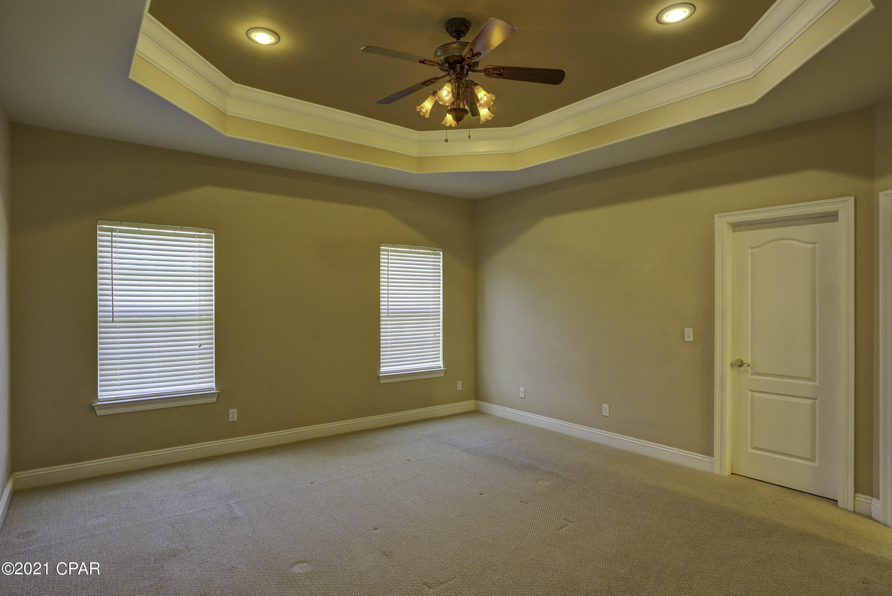 Kirkland Manor - Residential