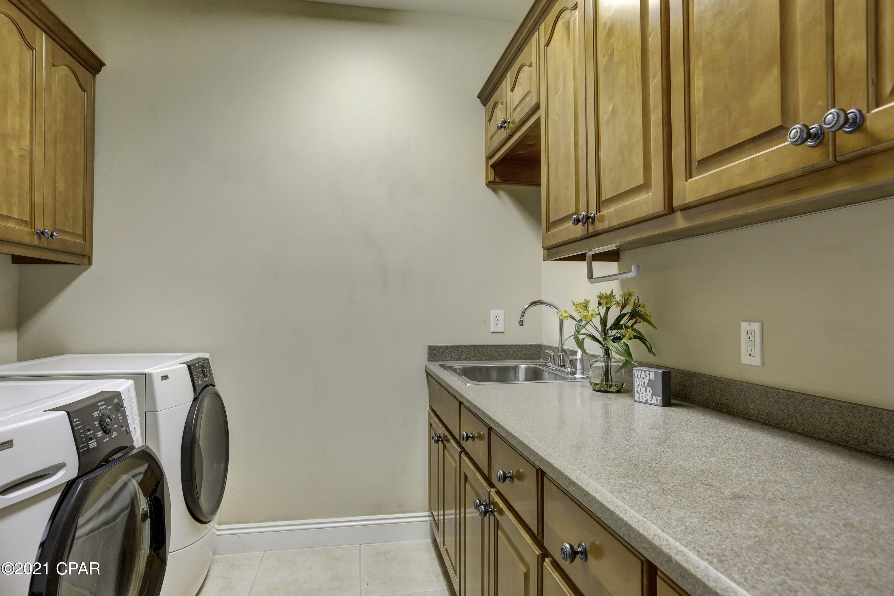 Kirkland Manor - Residential